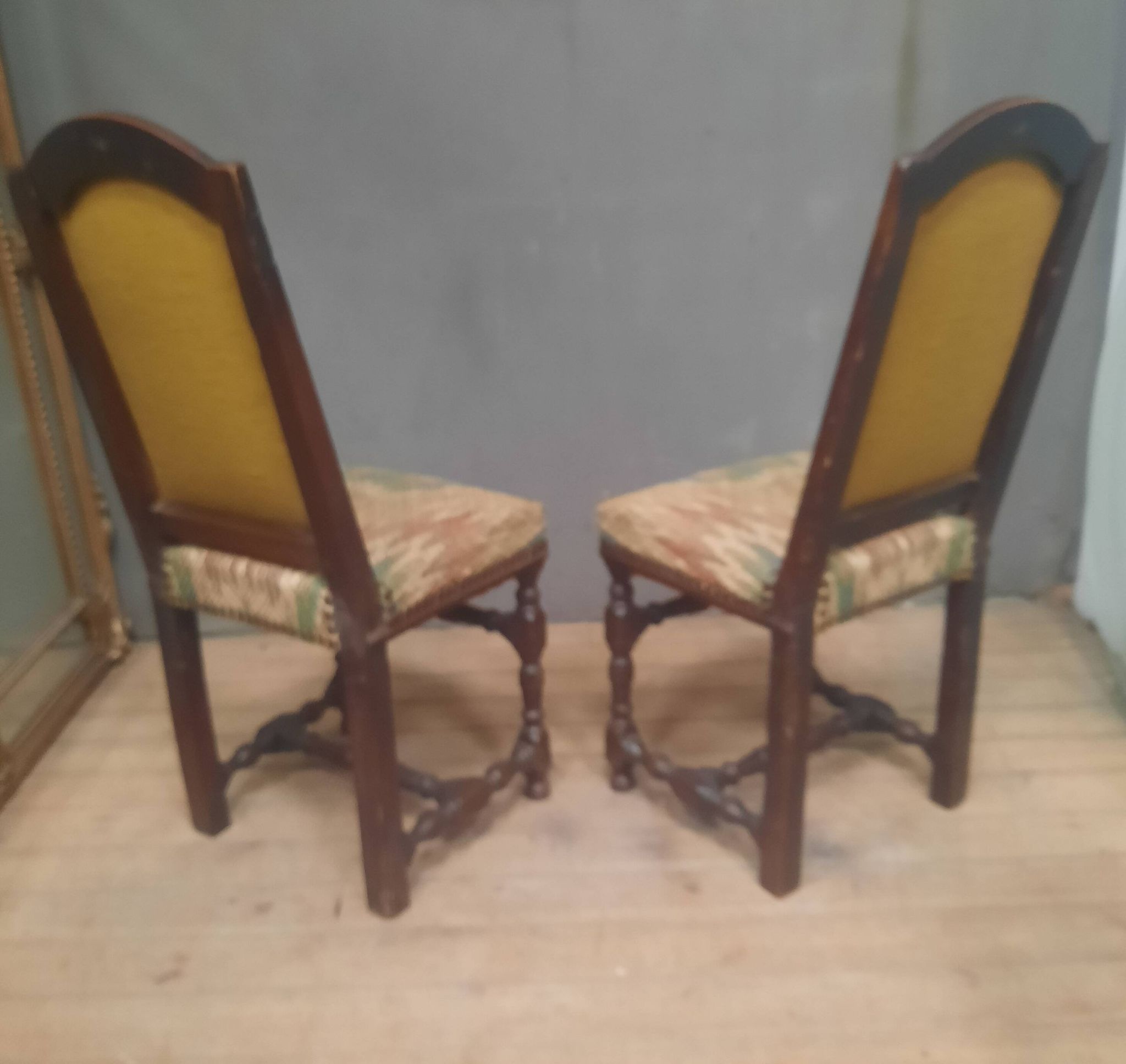 Paire de chaises d'époque Louis XIII