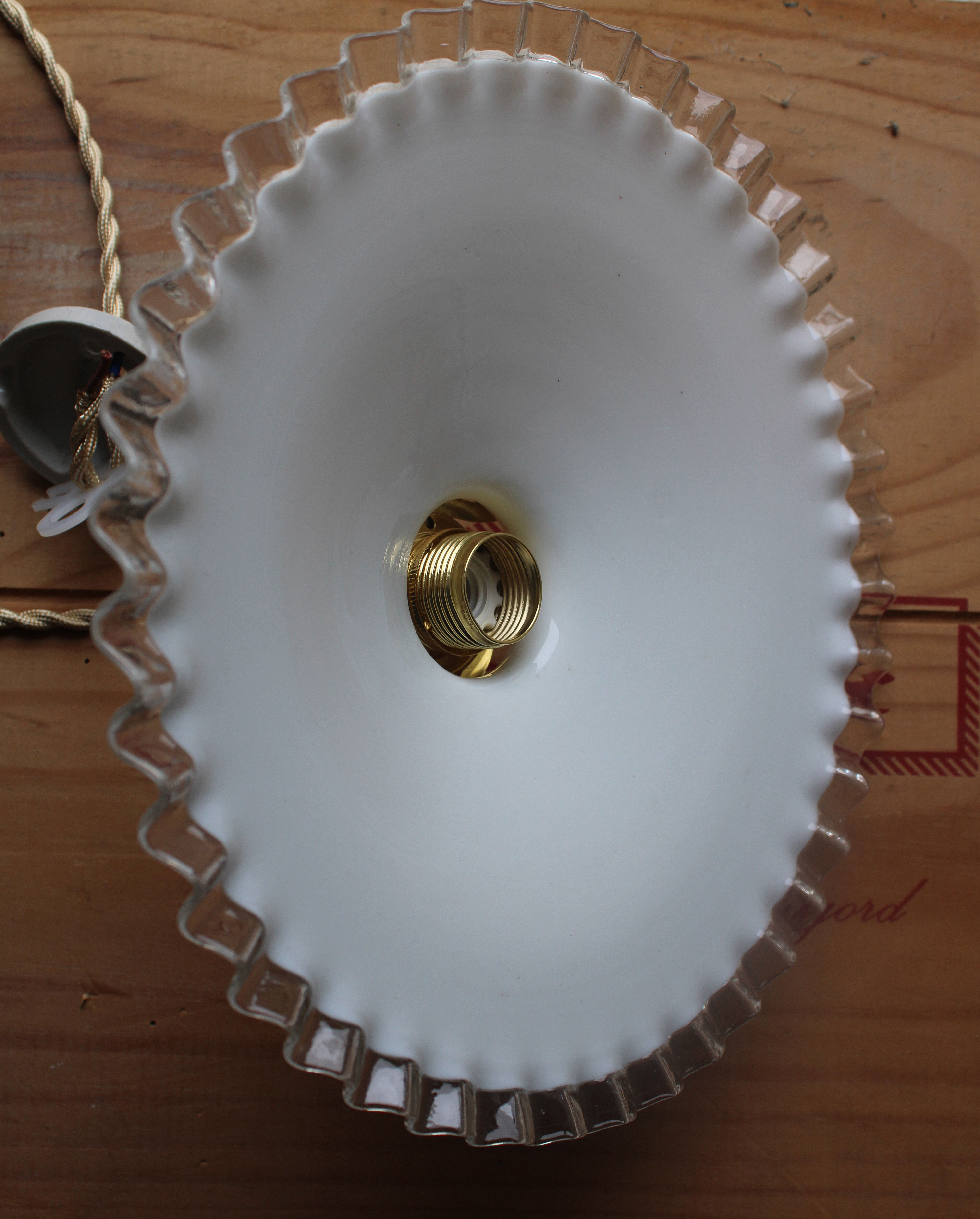 White toothed opaline hanging lamp