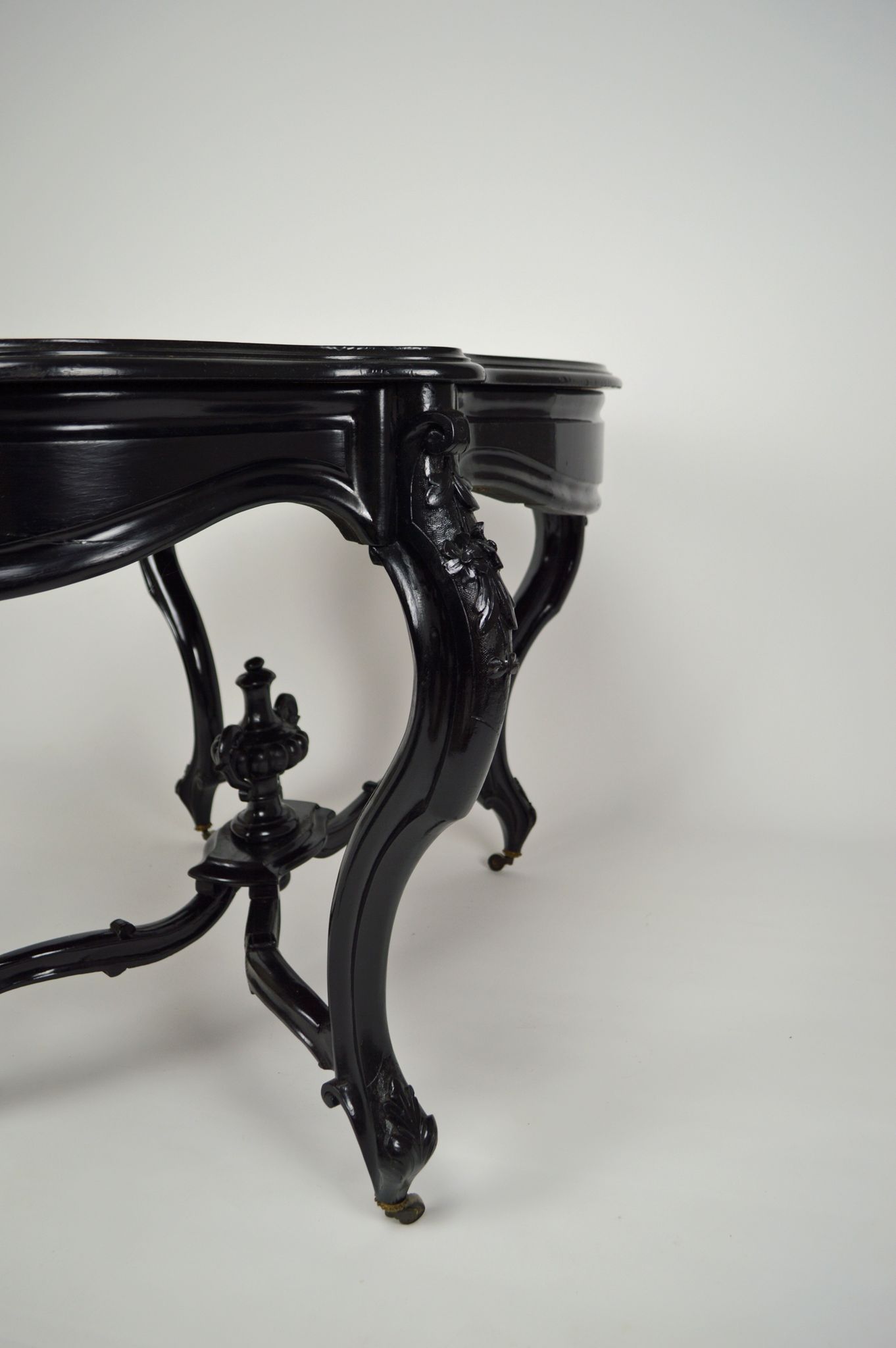 Napoleon III violin table in blackened wood, France, circa 1870