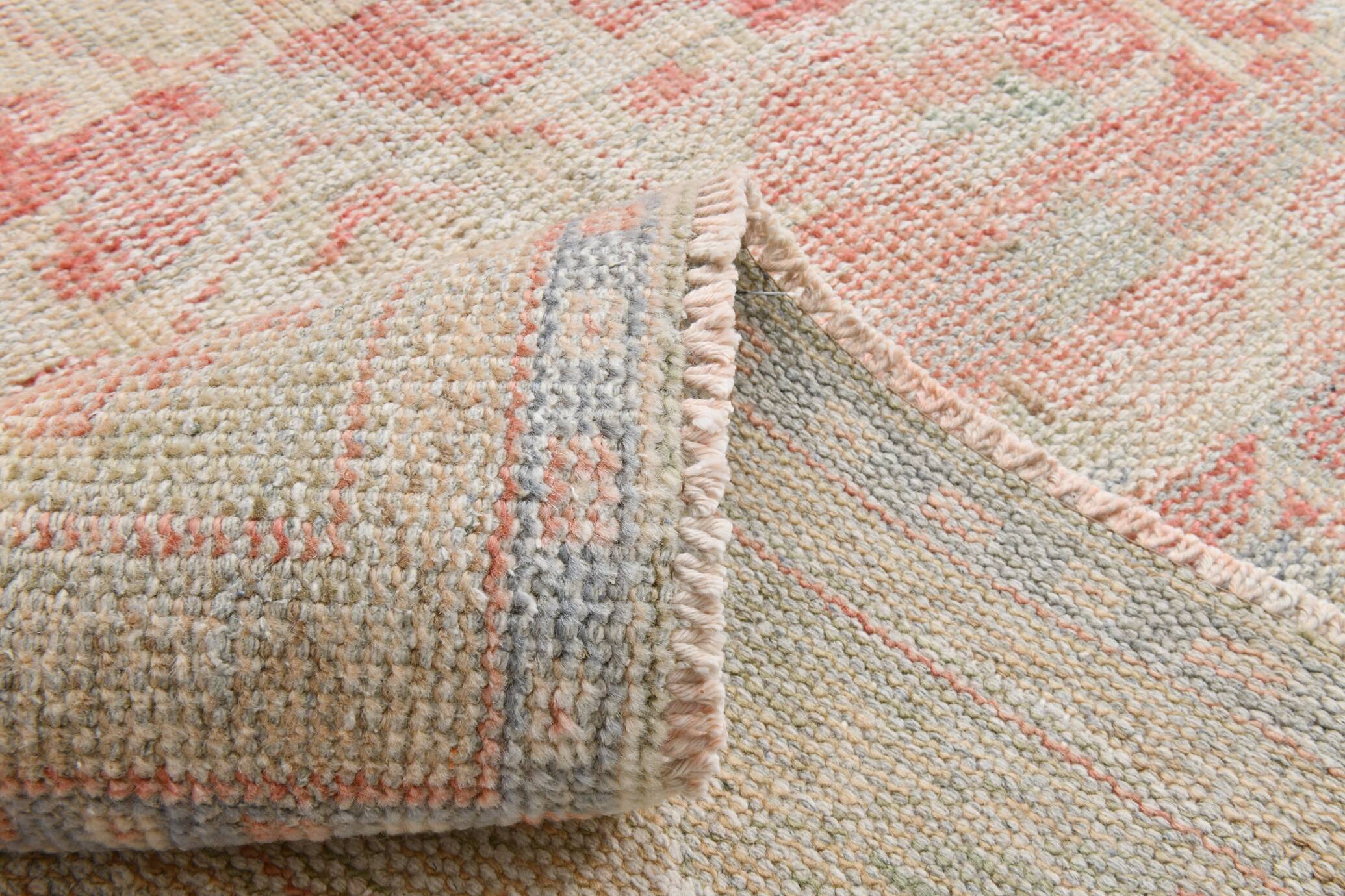 6x9 Pale Red & Beige Vintage Rug