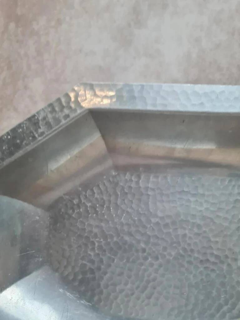 Vintage hammered aluminium tray with wooden handles – Art Deco / modernist style