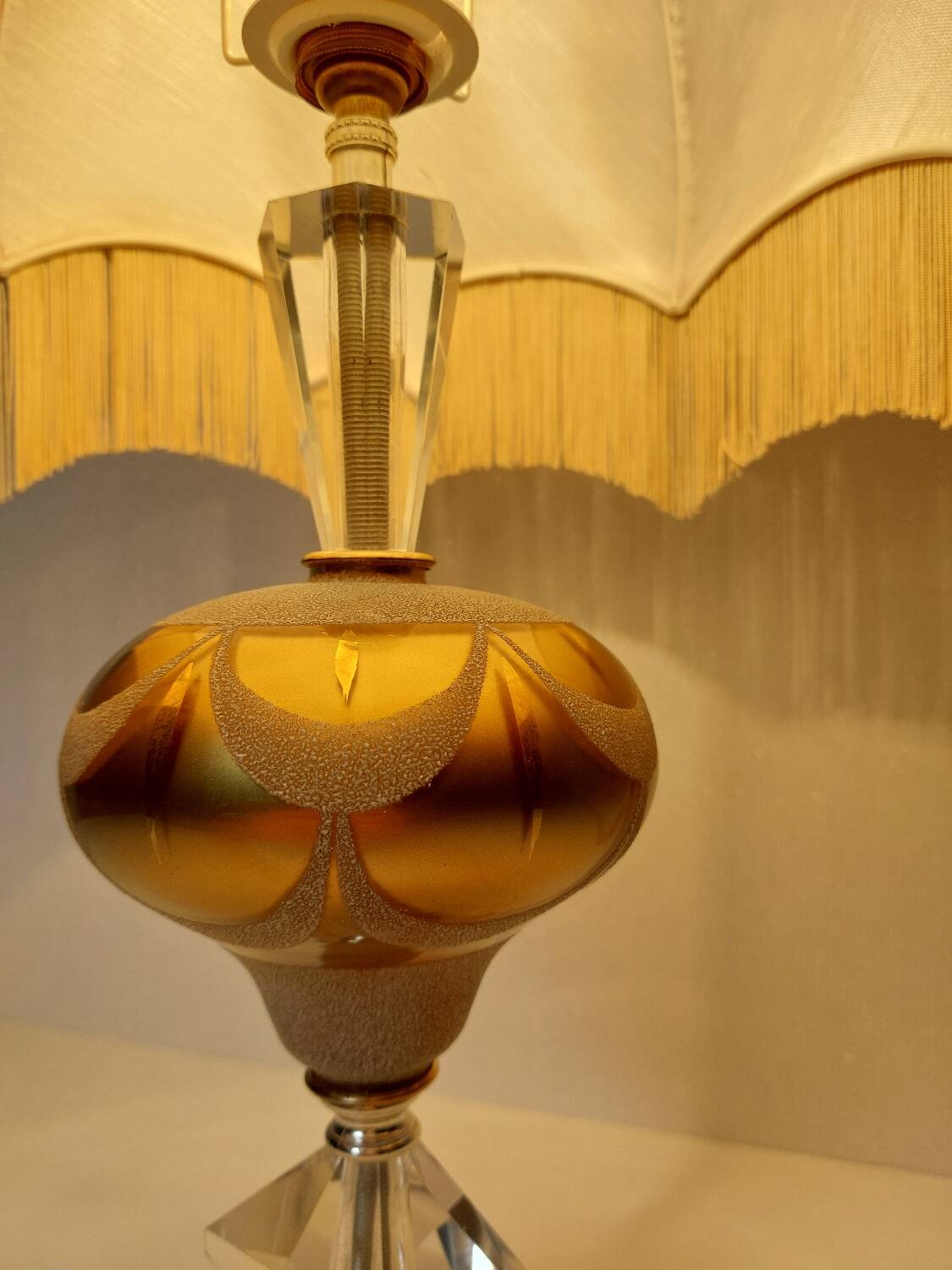 Lampe cristal taillé à la main et marbre blanc 57 cm