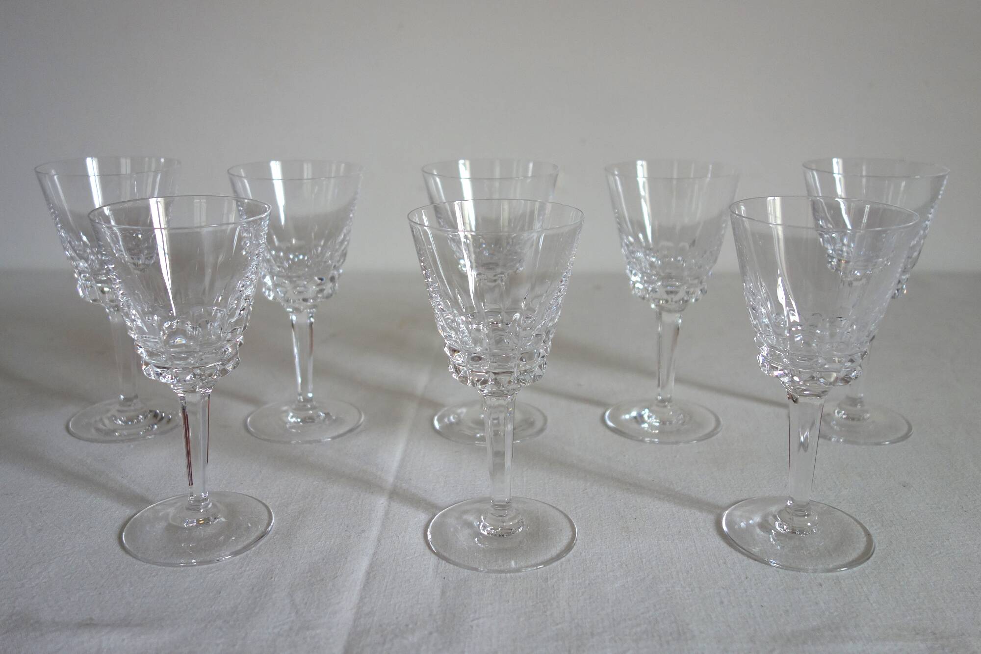 8 vintage Vannes crystal white wine glasses