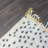 Handmade Berber rug 250cm x 150cm