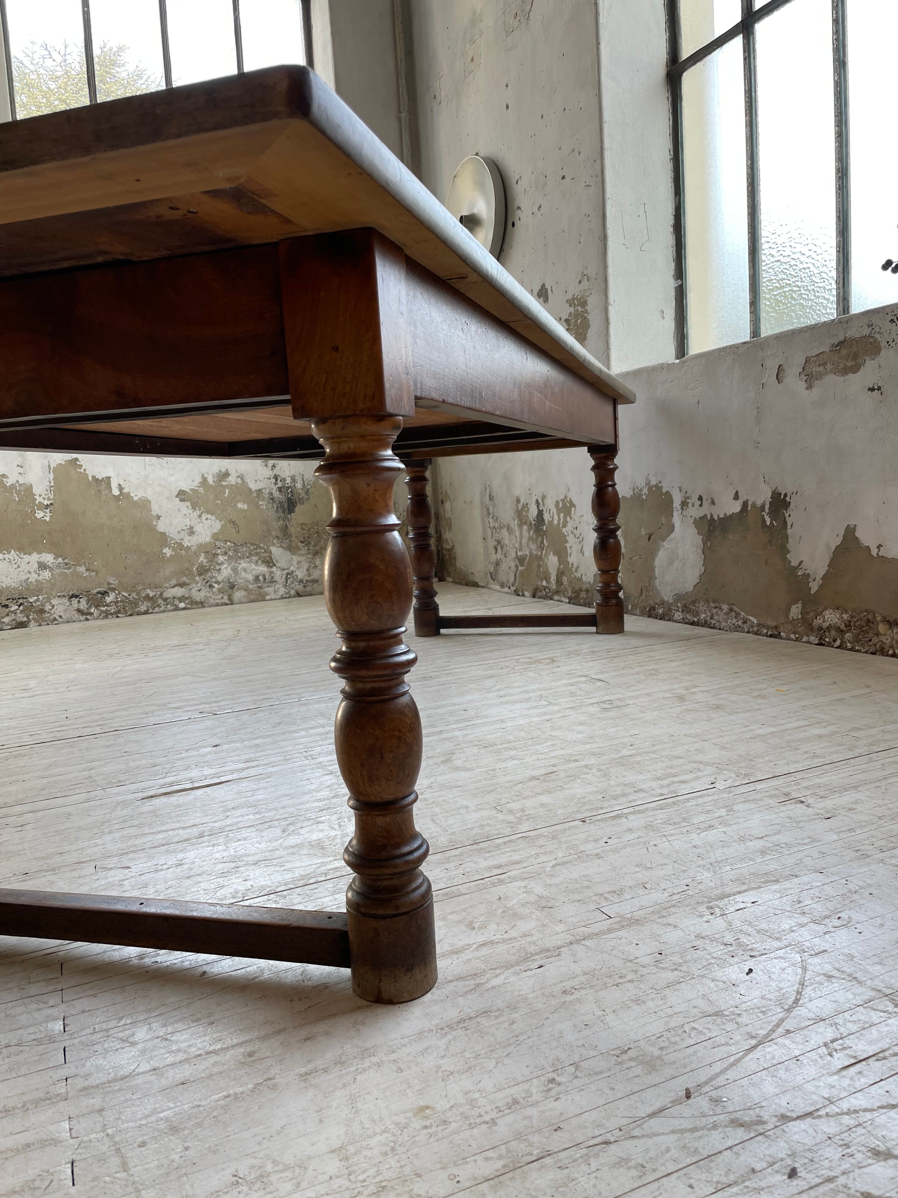 Table of draper firm walnut 260cm