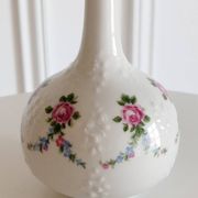 Wallendorf porcelain vase 1764, hand-painted floral decoration.