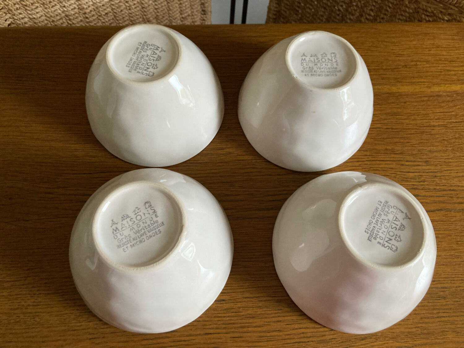 Set of four Maison du monde stoneware bowls