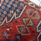 Tapis persan Hamadan antique des années 1920, médaillon tribal usé, 128 cm x 194 cm