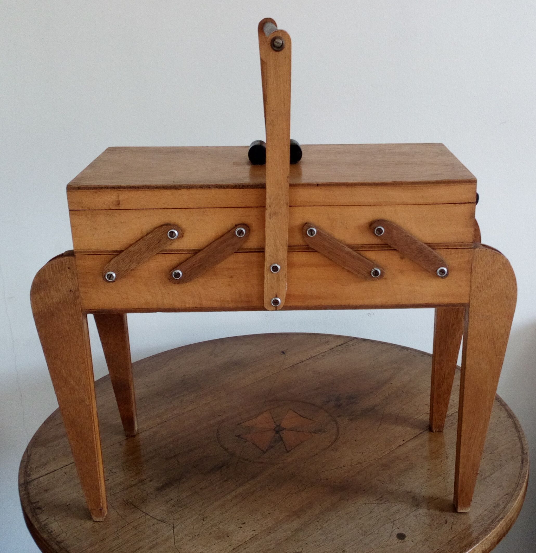 Small worker years 50/60