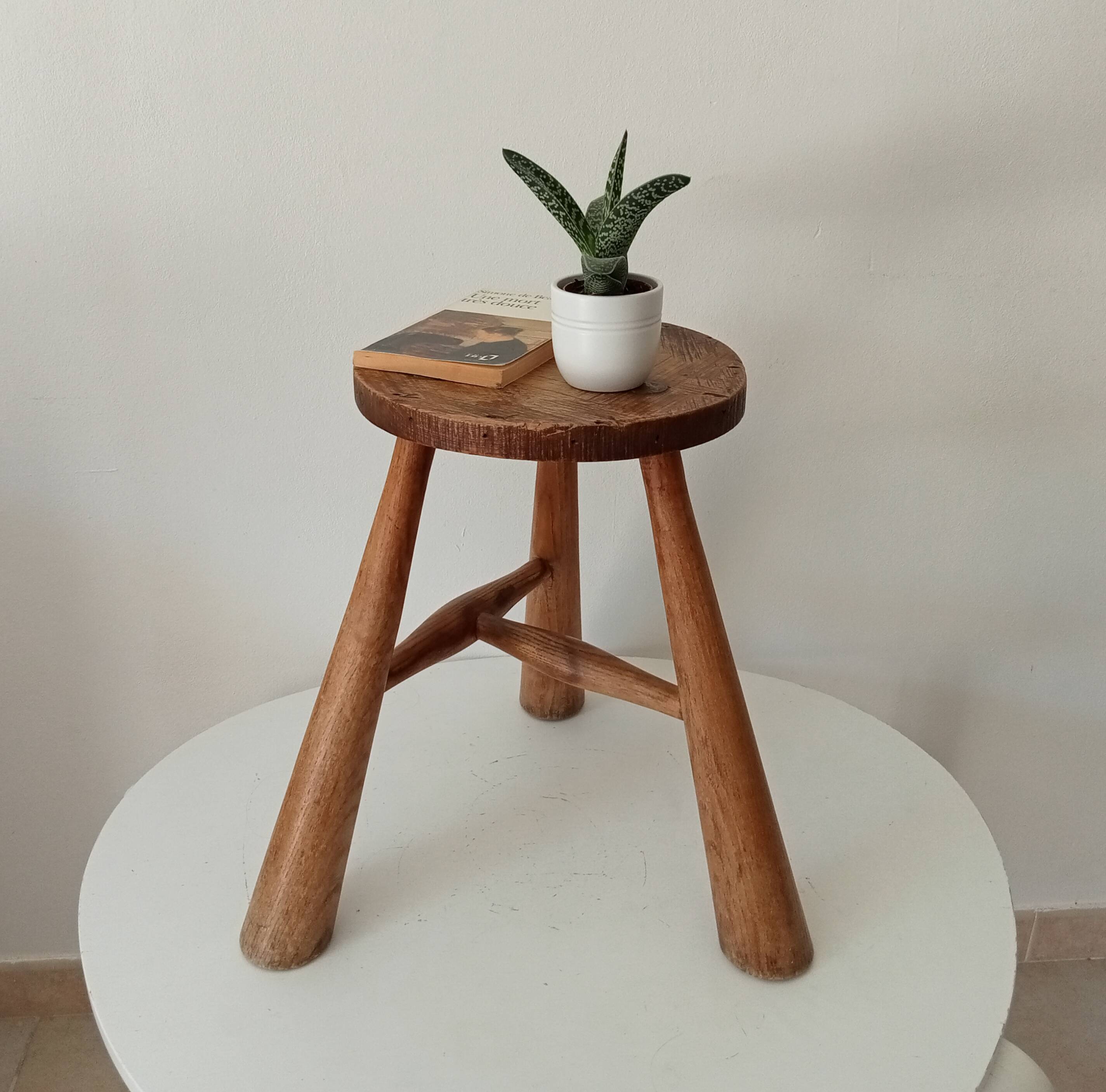 Brutalist tripod stool from the 1950s/60s.