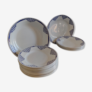 Set of plates