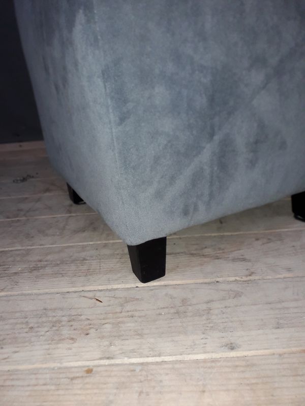 Paire de poufs cubique en tissu capitonné