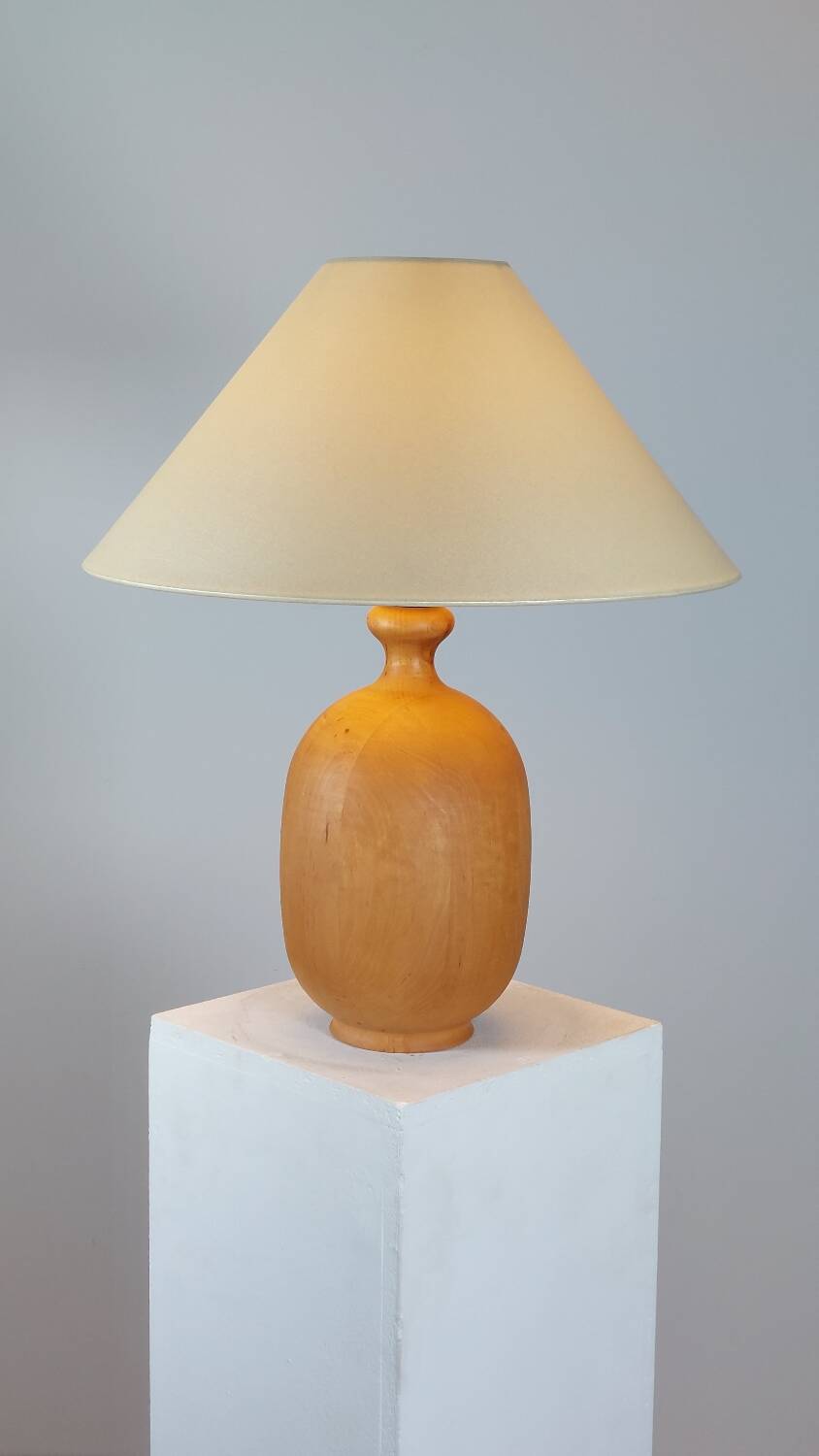 Rare vintage wooden table lamp by Dyrlund Denmark.