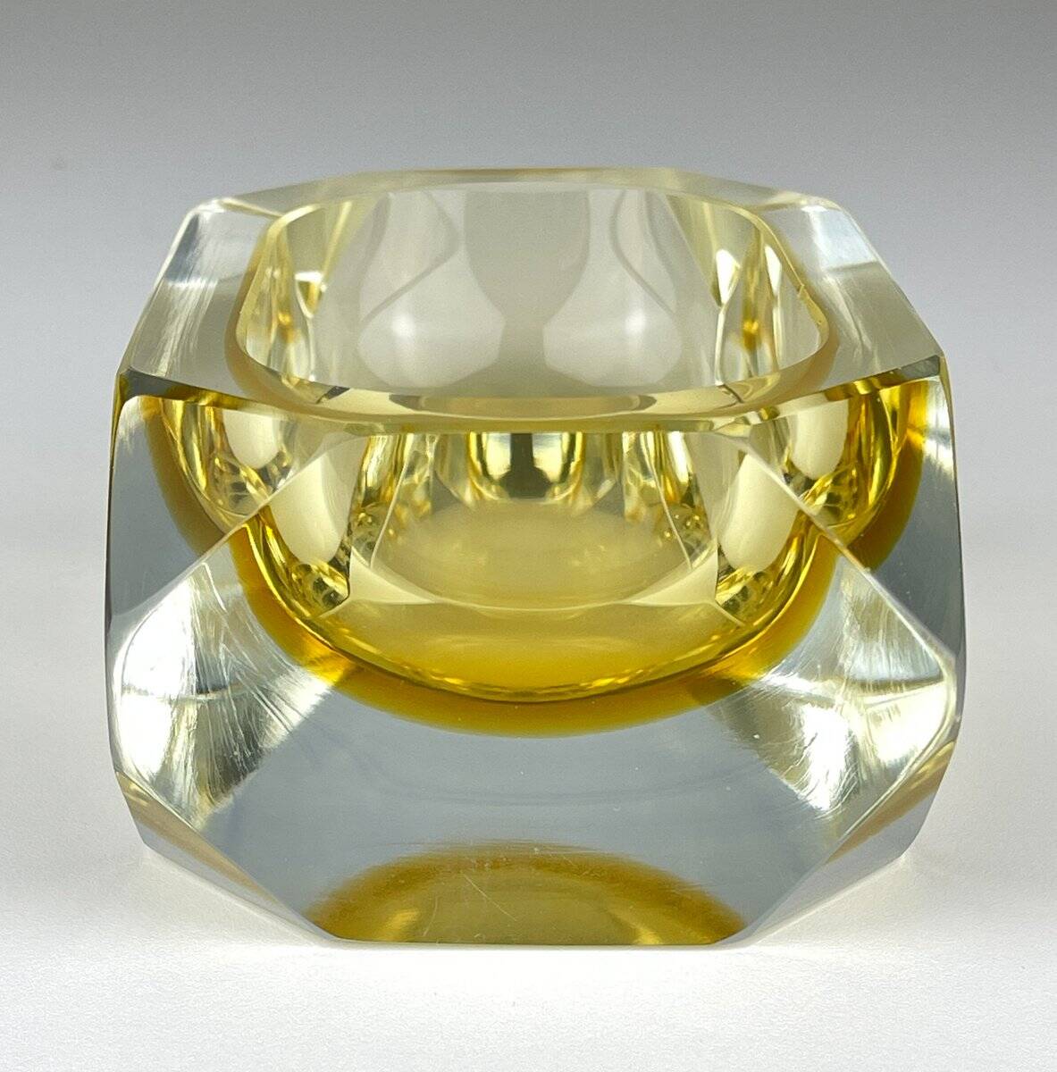 Original yellow Murano glass ashtray by Bucella Cristalli Murano, 1970s.