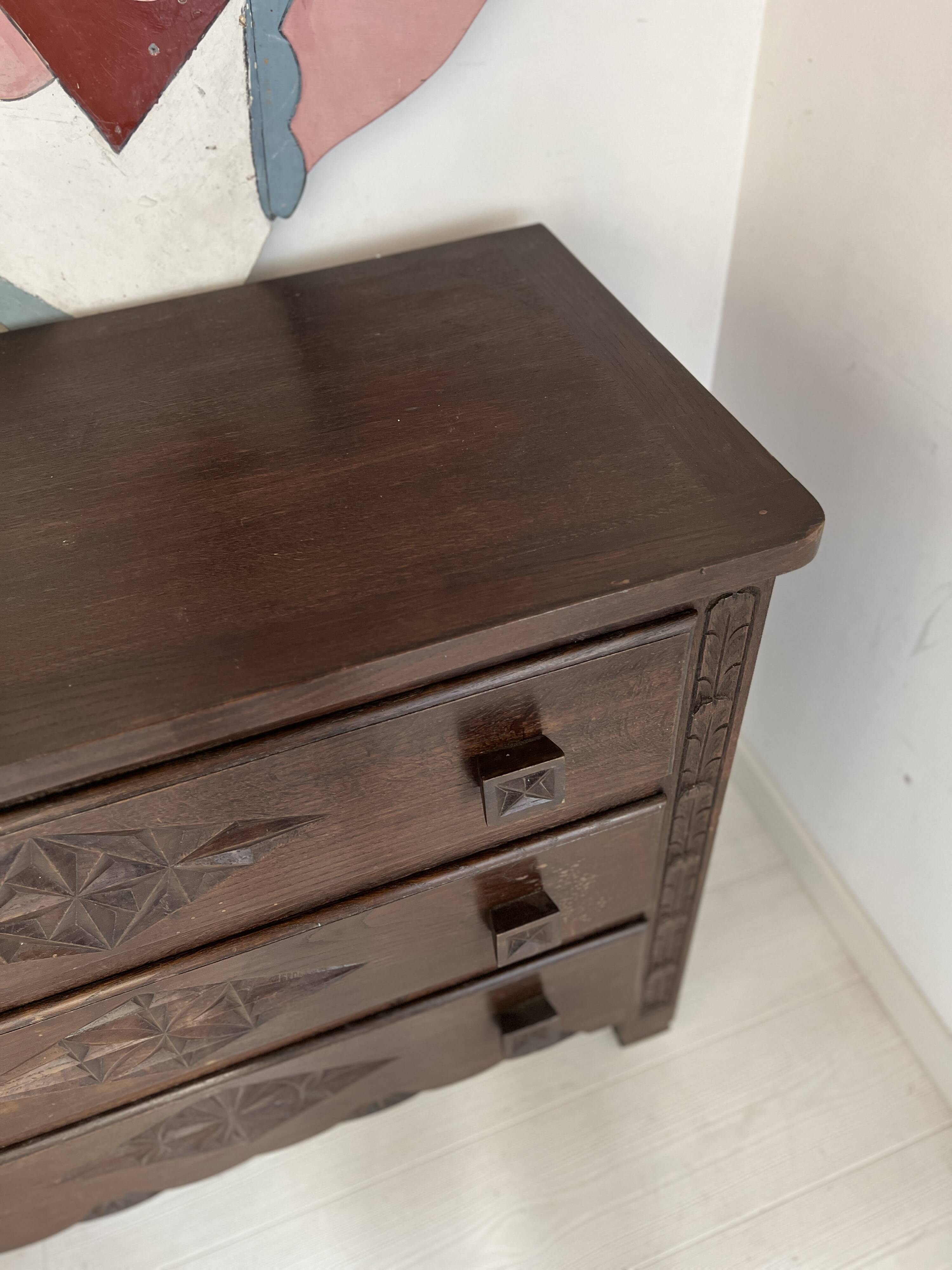 Commode Basque