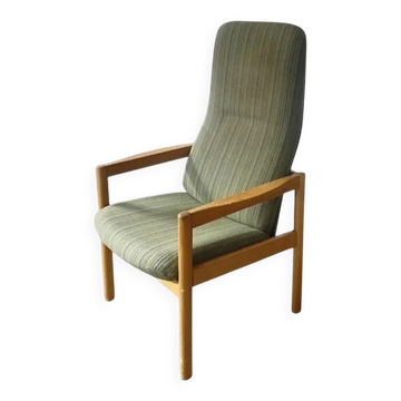 Fauteuil lounge haut dossier scandinave