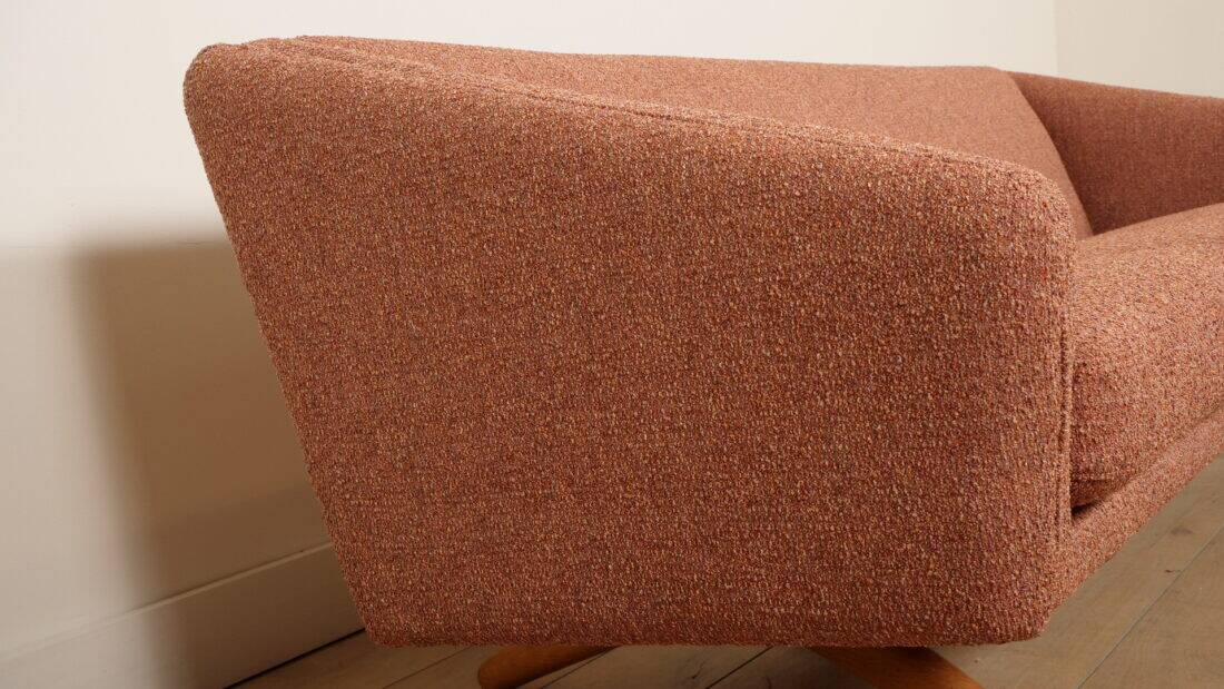 Vintage sofa | 3-seater | ML-90 | pink | reupholstered