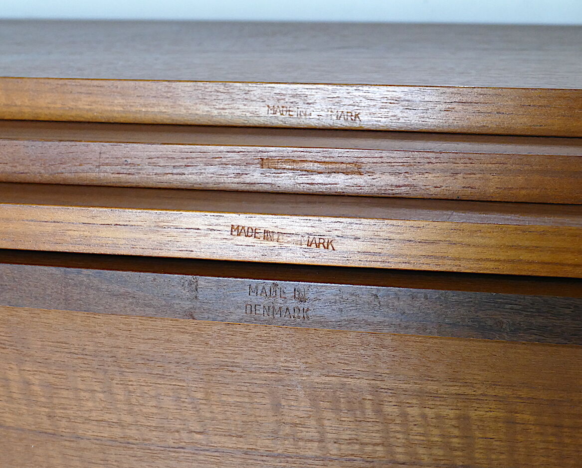 Wall desk "Royal System" by Poul Cadovius 1950
