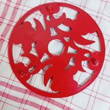 Red cast iron table mat, cherry décor