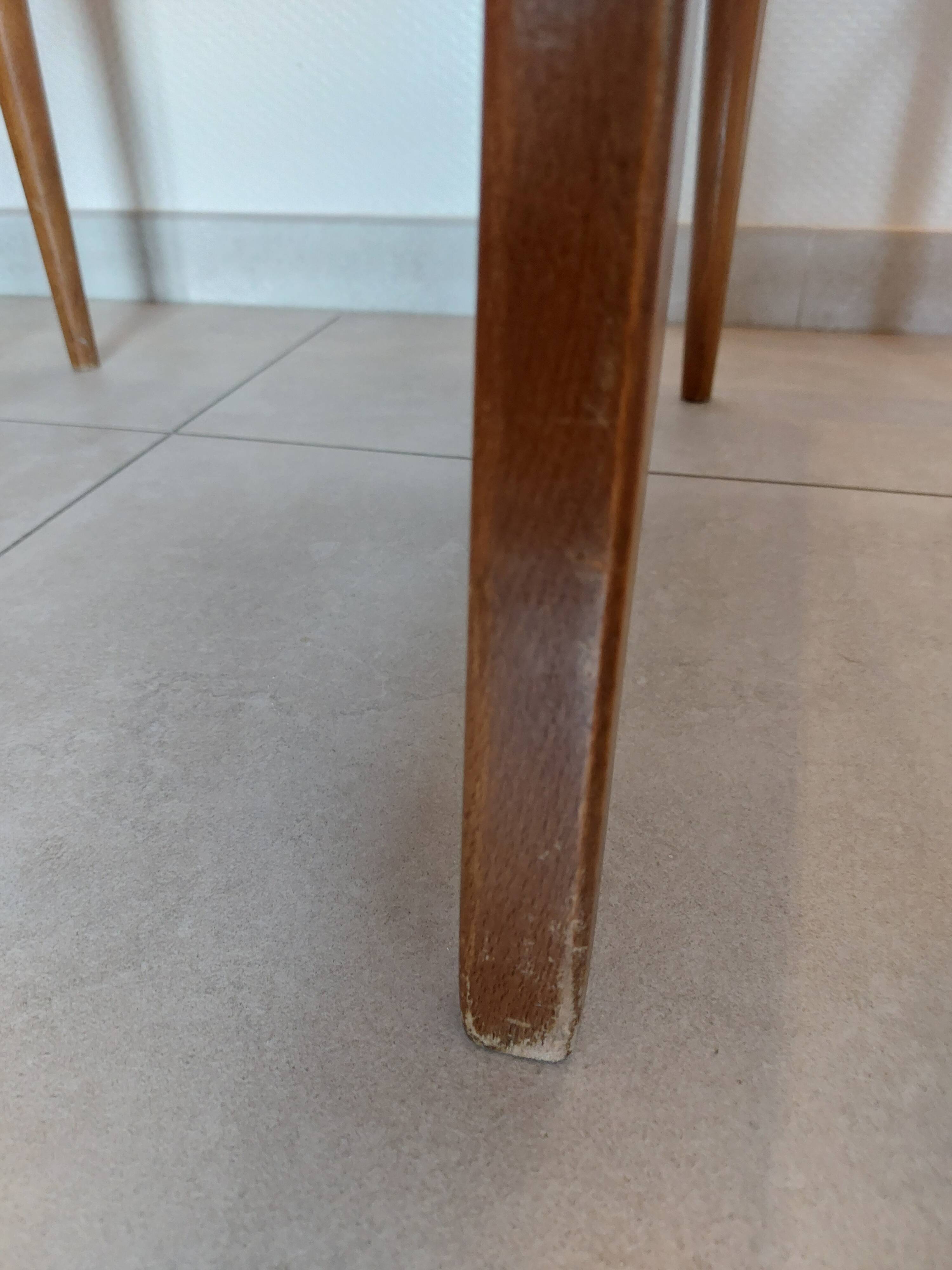 2 Scandinavian chairs