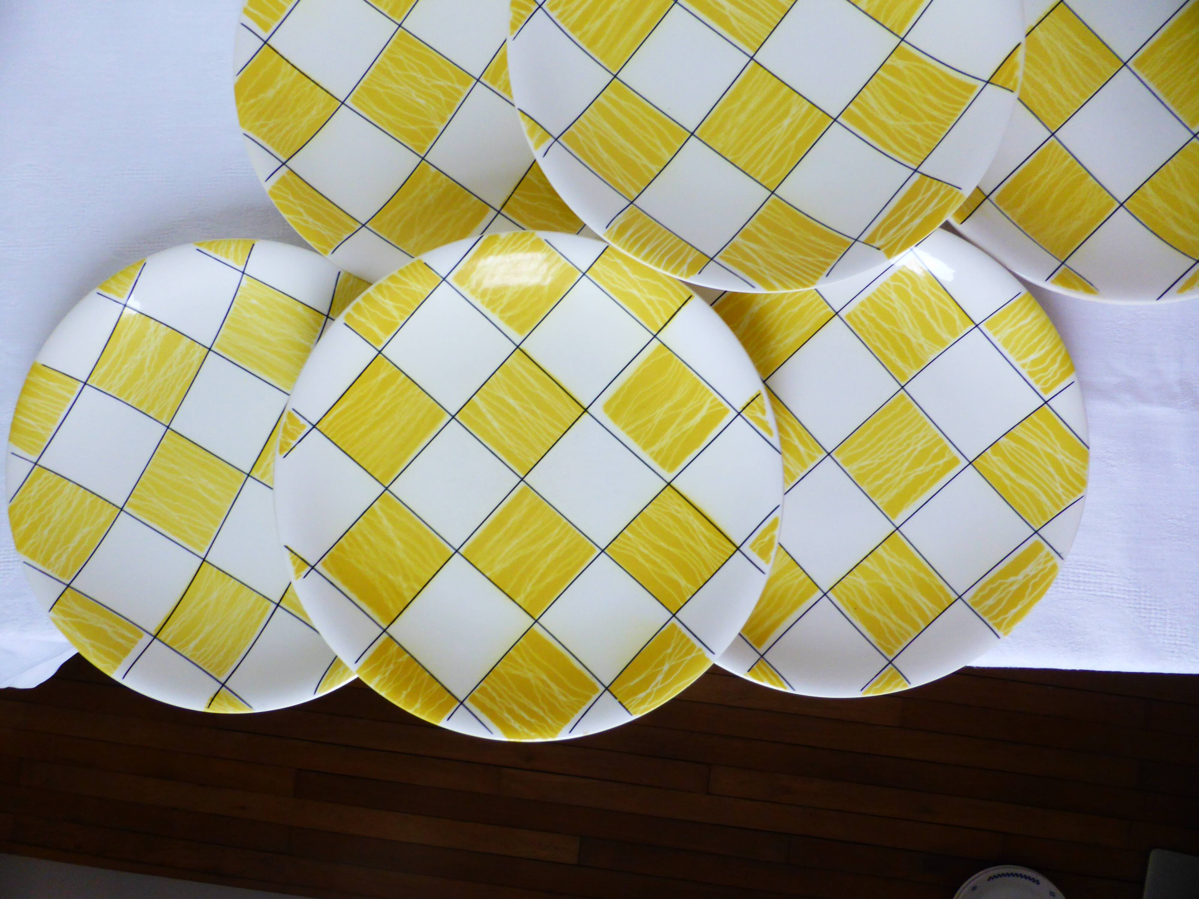 6 flat plates from the Cambridge 210309 Salins factory