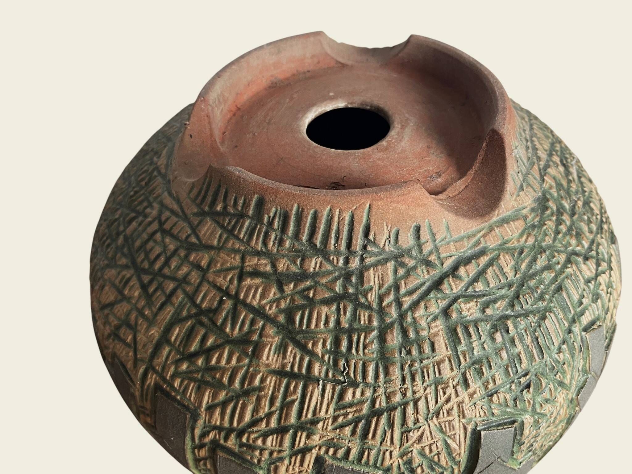 Ancient terracotta pot for bonsai succulents, Korea, signed 20th century.