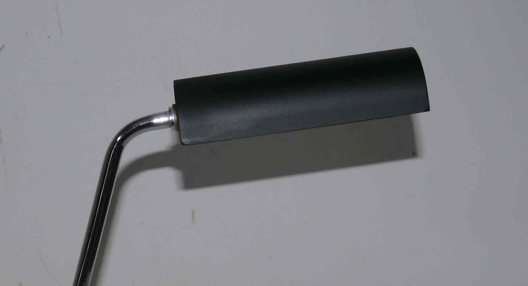 Lampe design italien années 80's chrome et acier