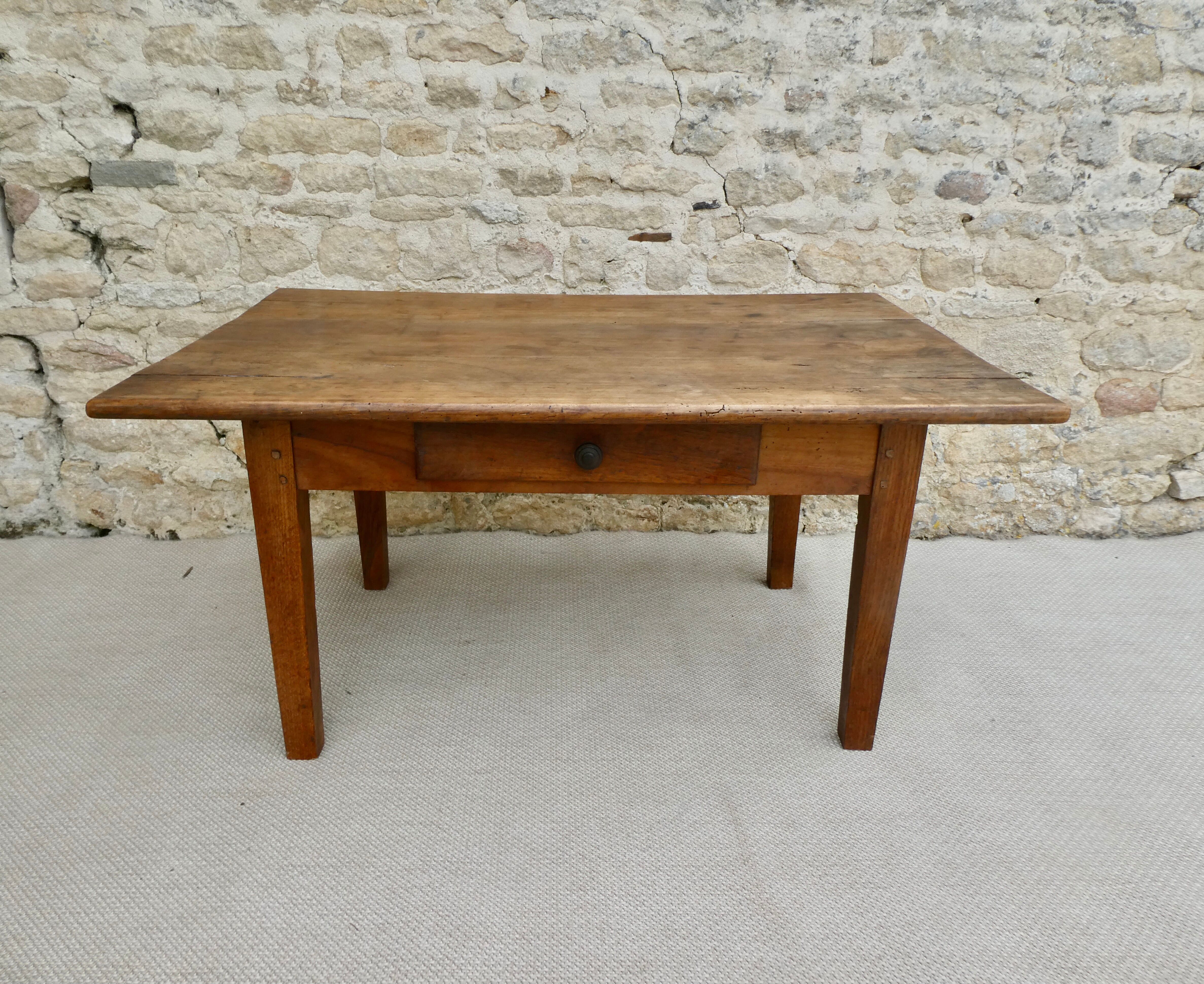 Farmhouse coffee table, walnut
