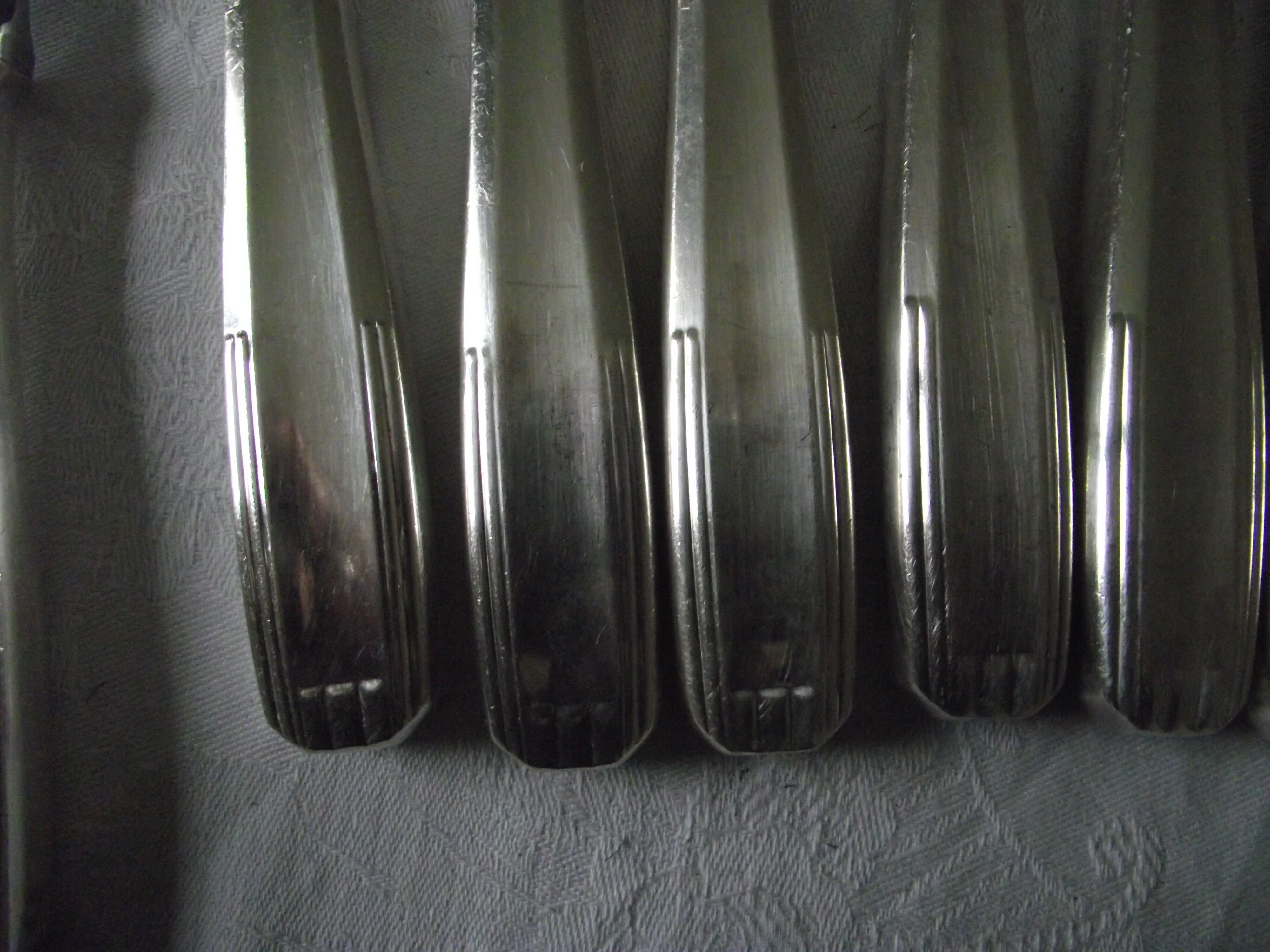 Box of 12 large knives from Alfémide production Christofle