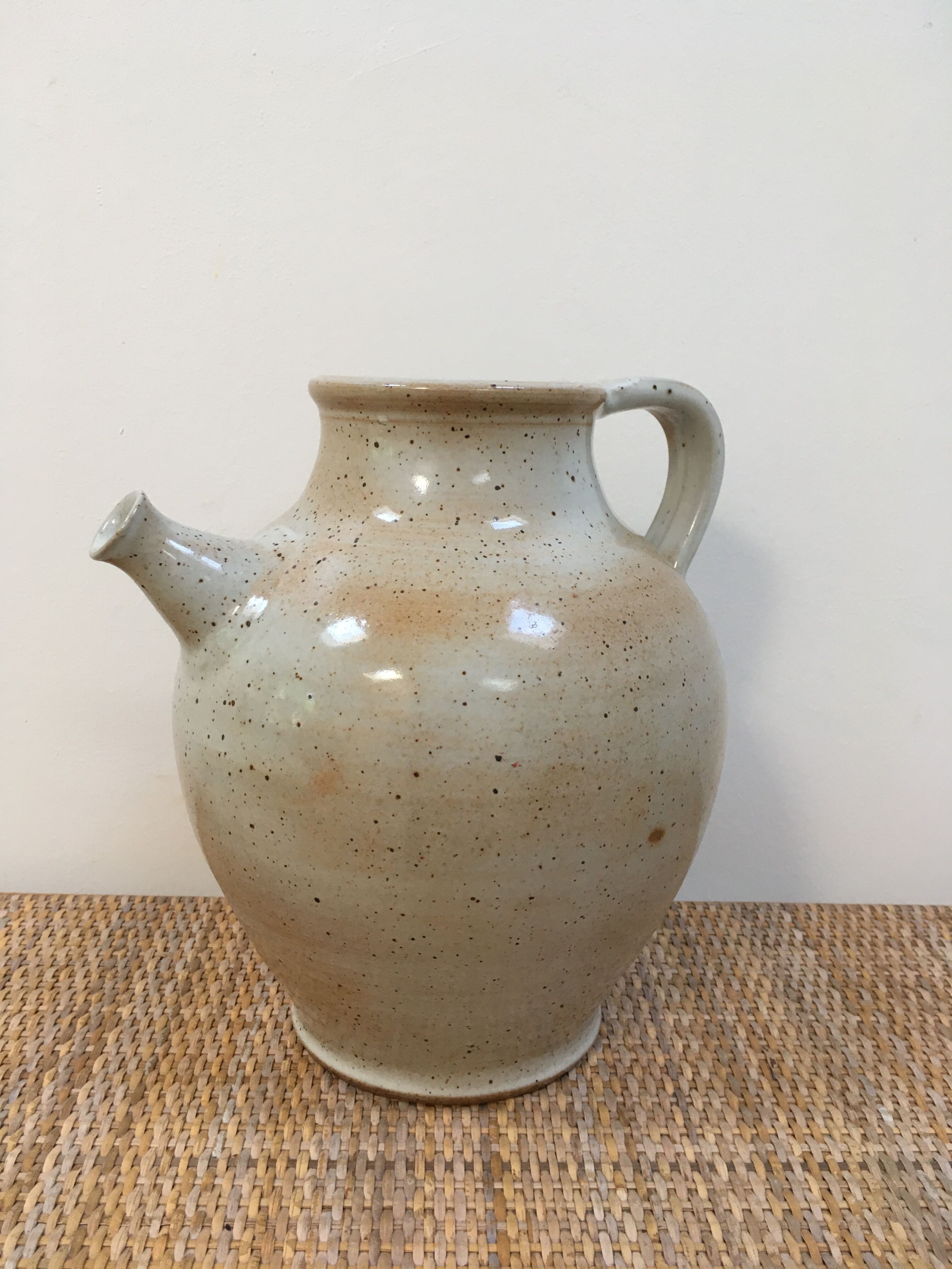 Pitcher of the Pottery Sandstone of the Marais
