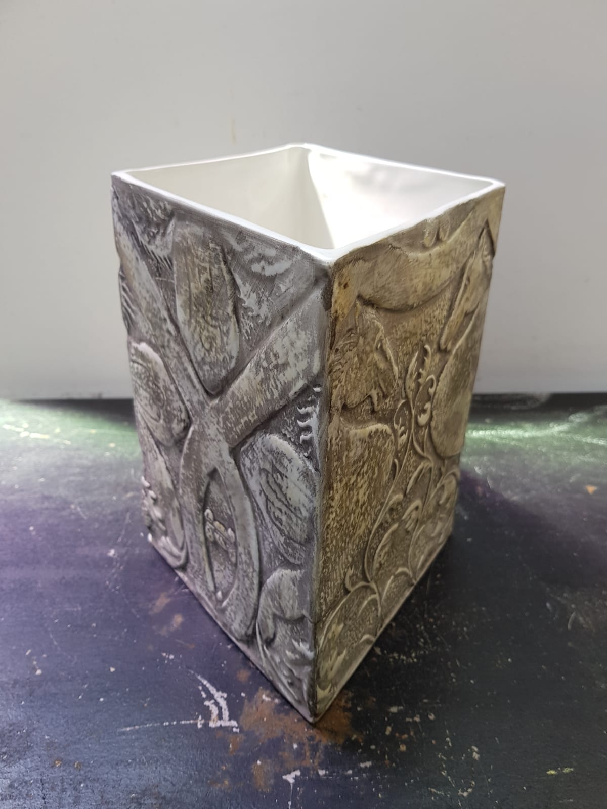 Old royal doulton vase white & gray ceramic staffordshire england vintage