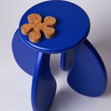 Table d'appoint space flat pack en bleu électrique