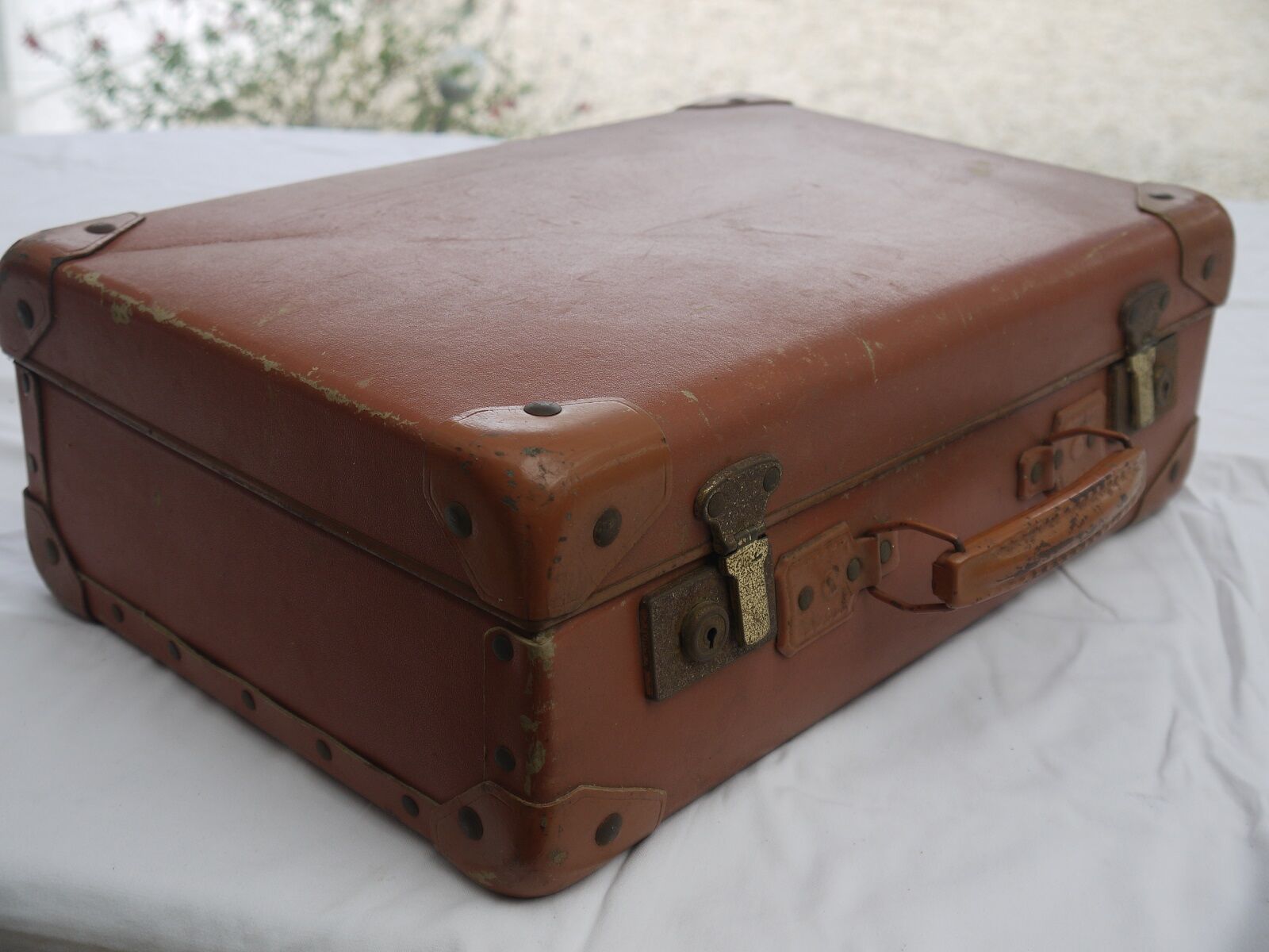 Small 1950s case