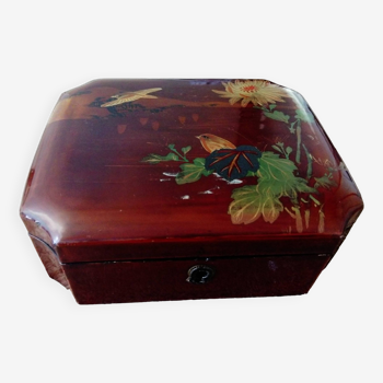 coffret/boîte à bijoux en bois laqué à décor asiatique