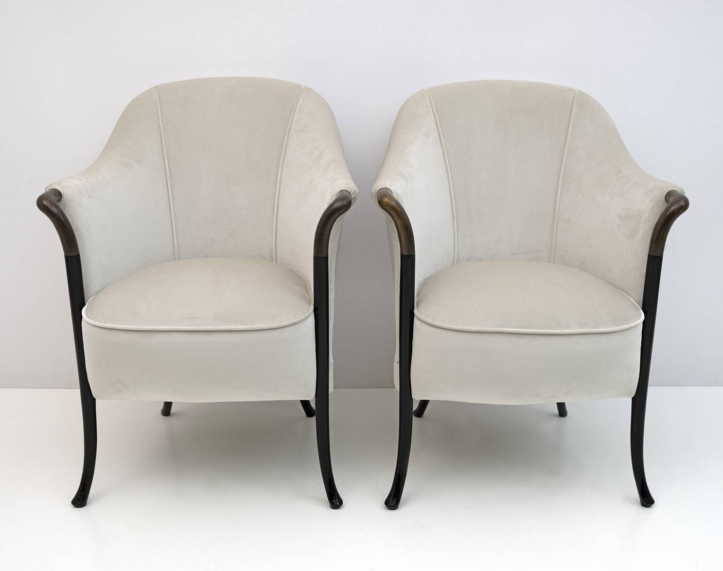 Pair of Giorgetti Italian Velvet Armchairs "Progetti", 1980s