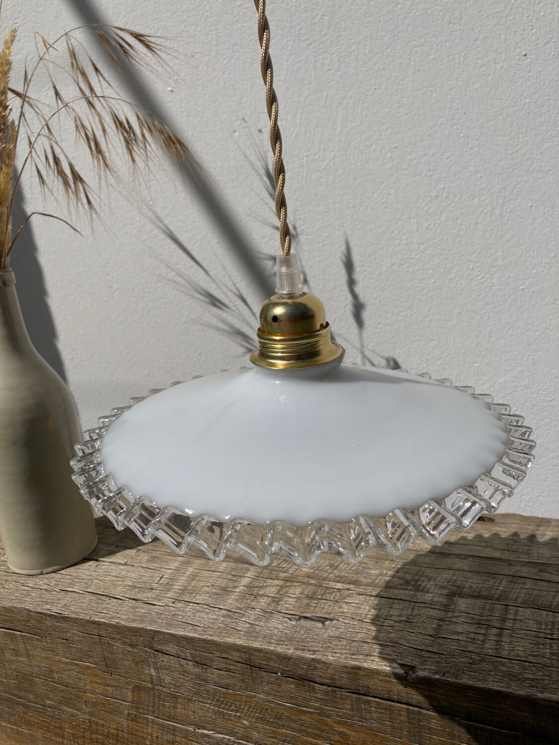 Vintage lace white opaline pendant lamp