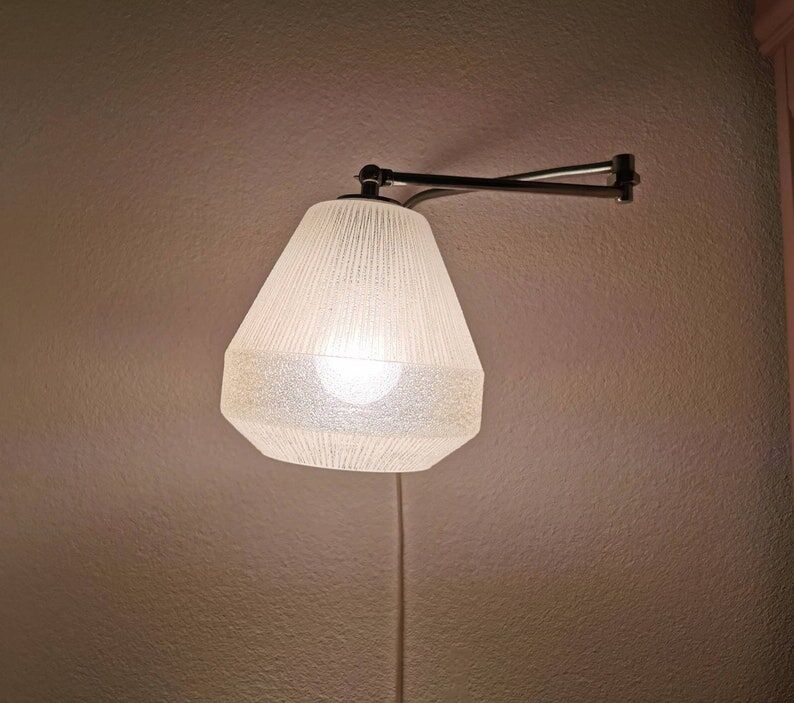 Vintage wall lamp/swivel arm, 1980