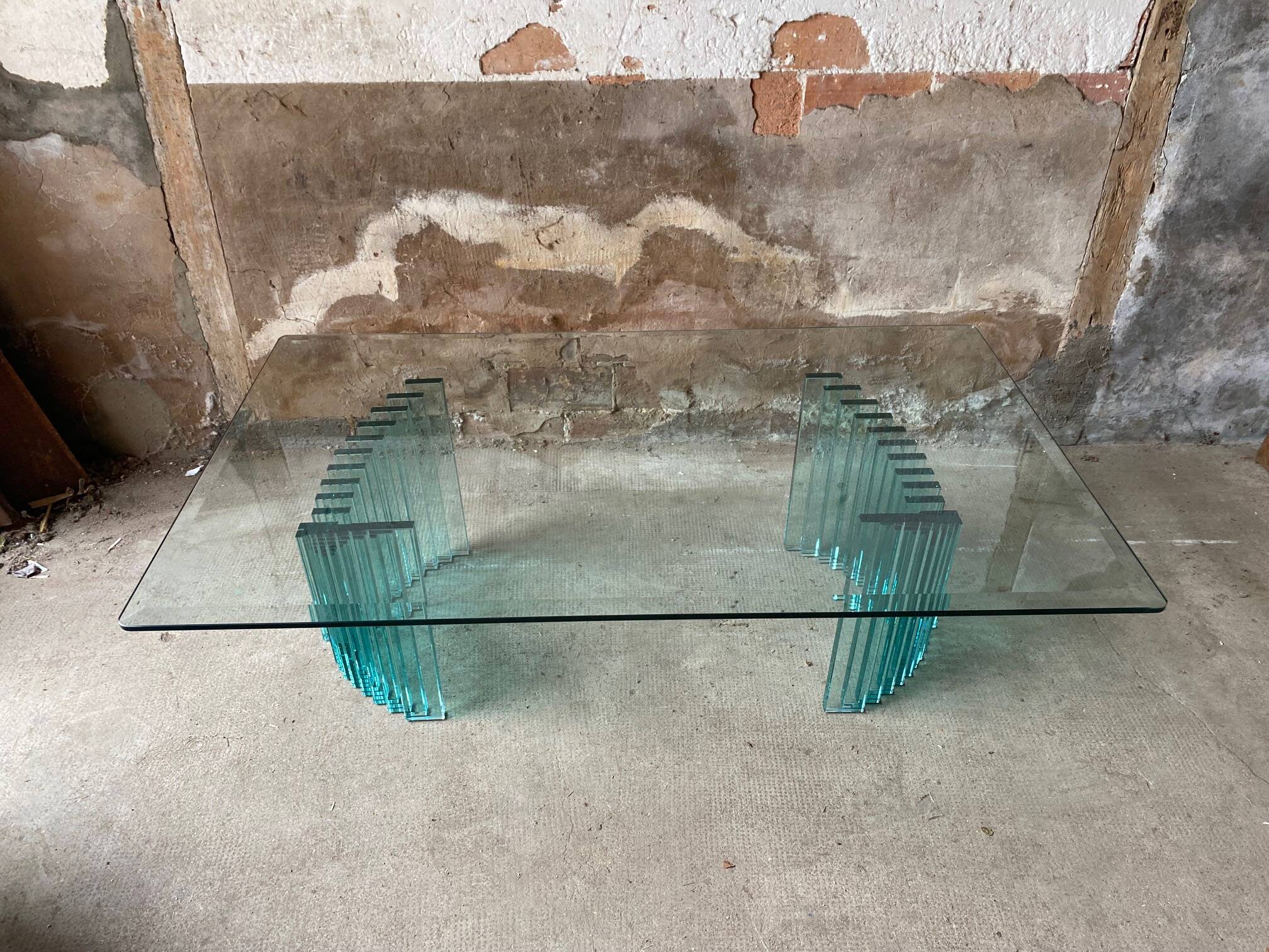 Table basse en verre teinté bleu an80