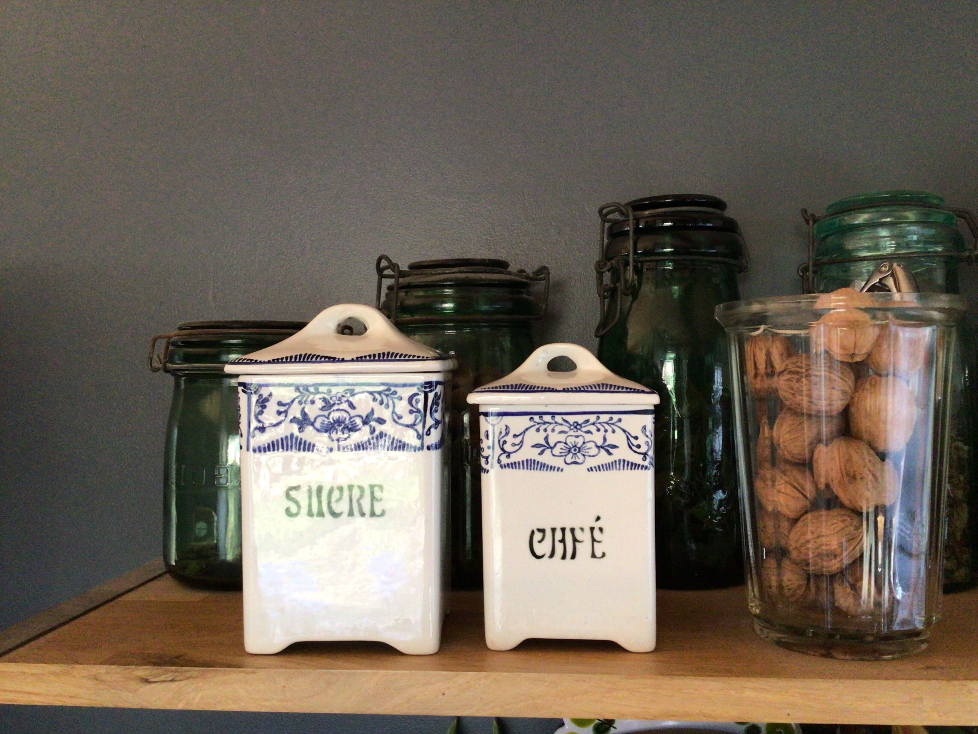 2 Spice pots around 1910 St Amand blue décor