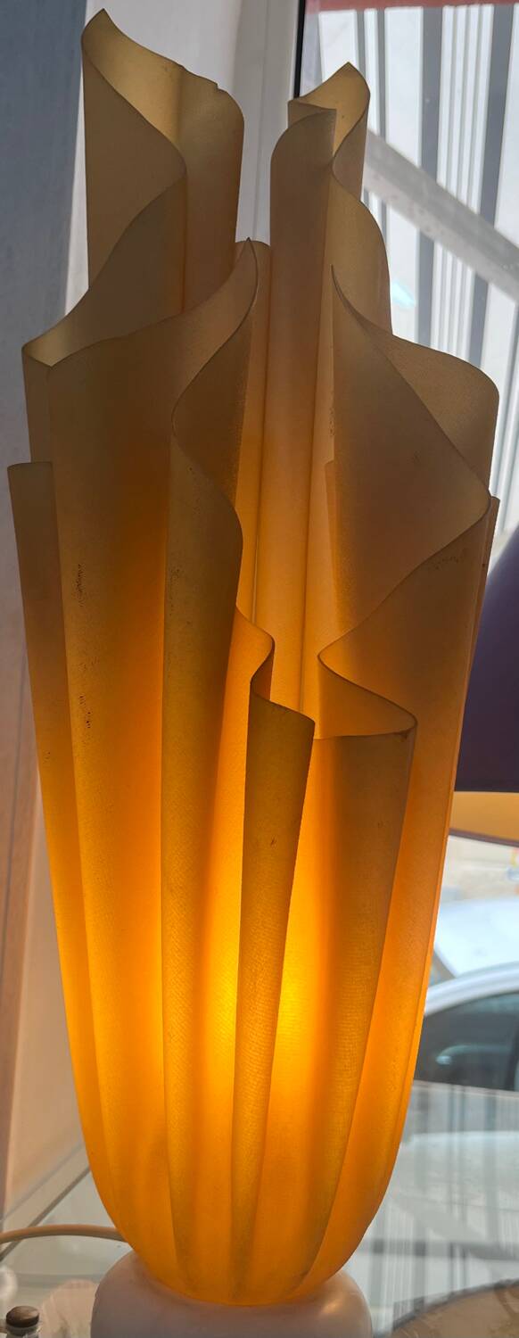 Lampe plastique drapé