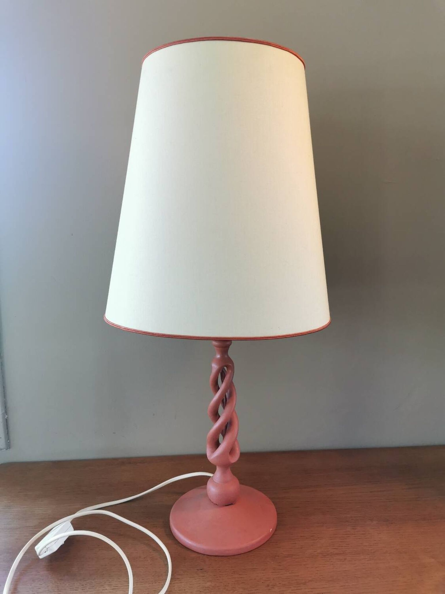 Paire de lampes vintage en bois torsadé