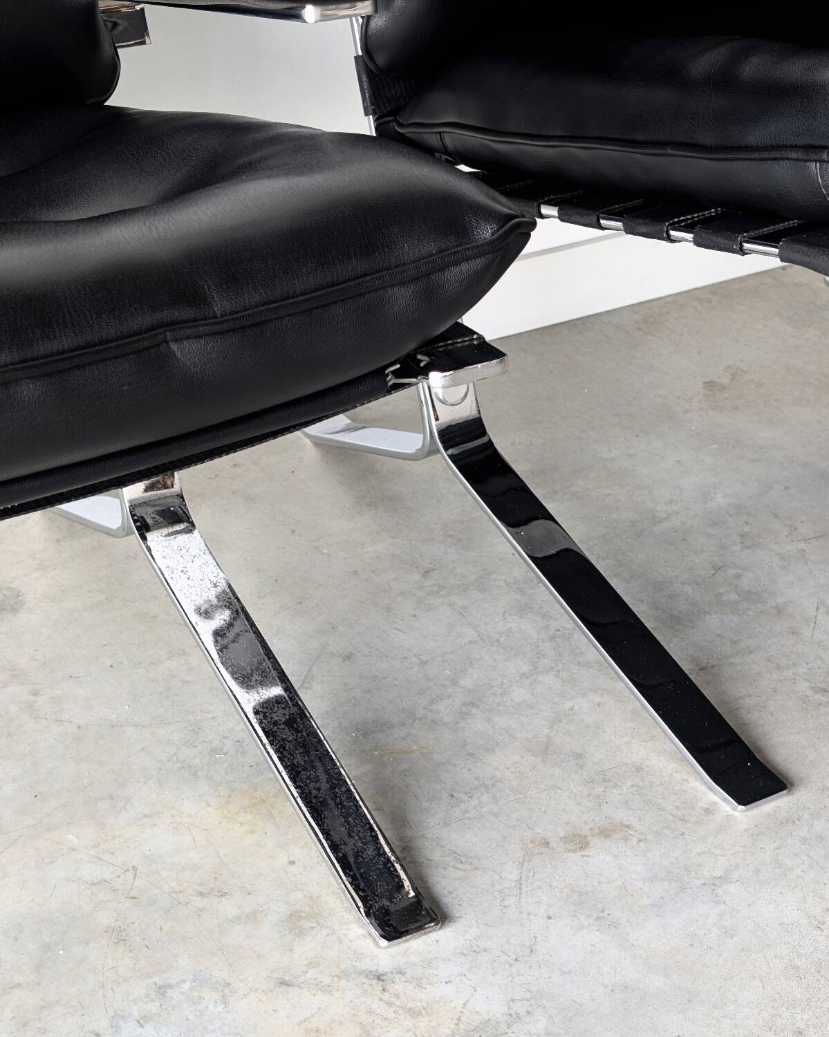 2 vintage Joker armchairs, Olivier Mourgue edition Airborne, 1960s 1970s
