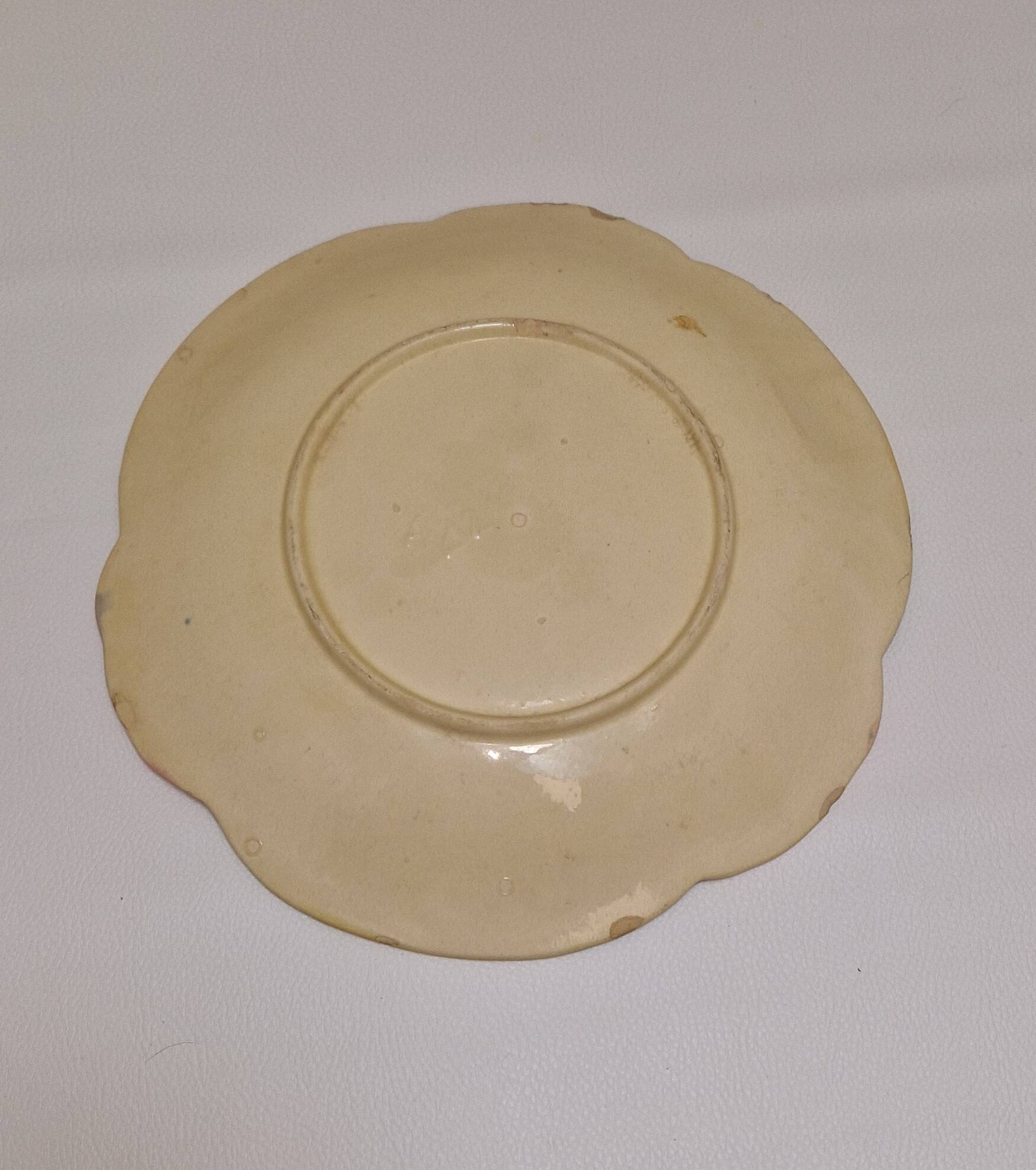 5 plates in hand-painted “faience d’art” slip