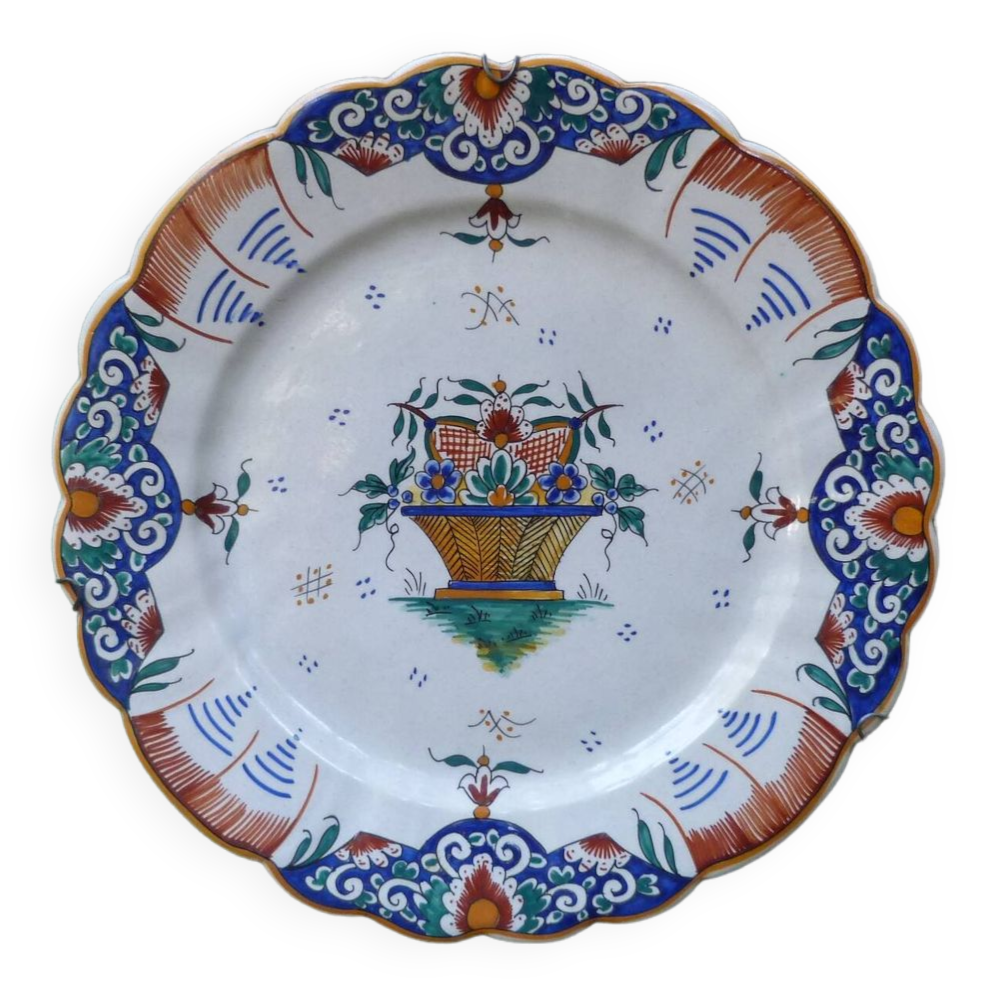 Old Gien earthenware scalloped plate with blue/yellow flower basket motifs