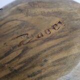 Saladier sculpté en bois d'olivier, signé