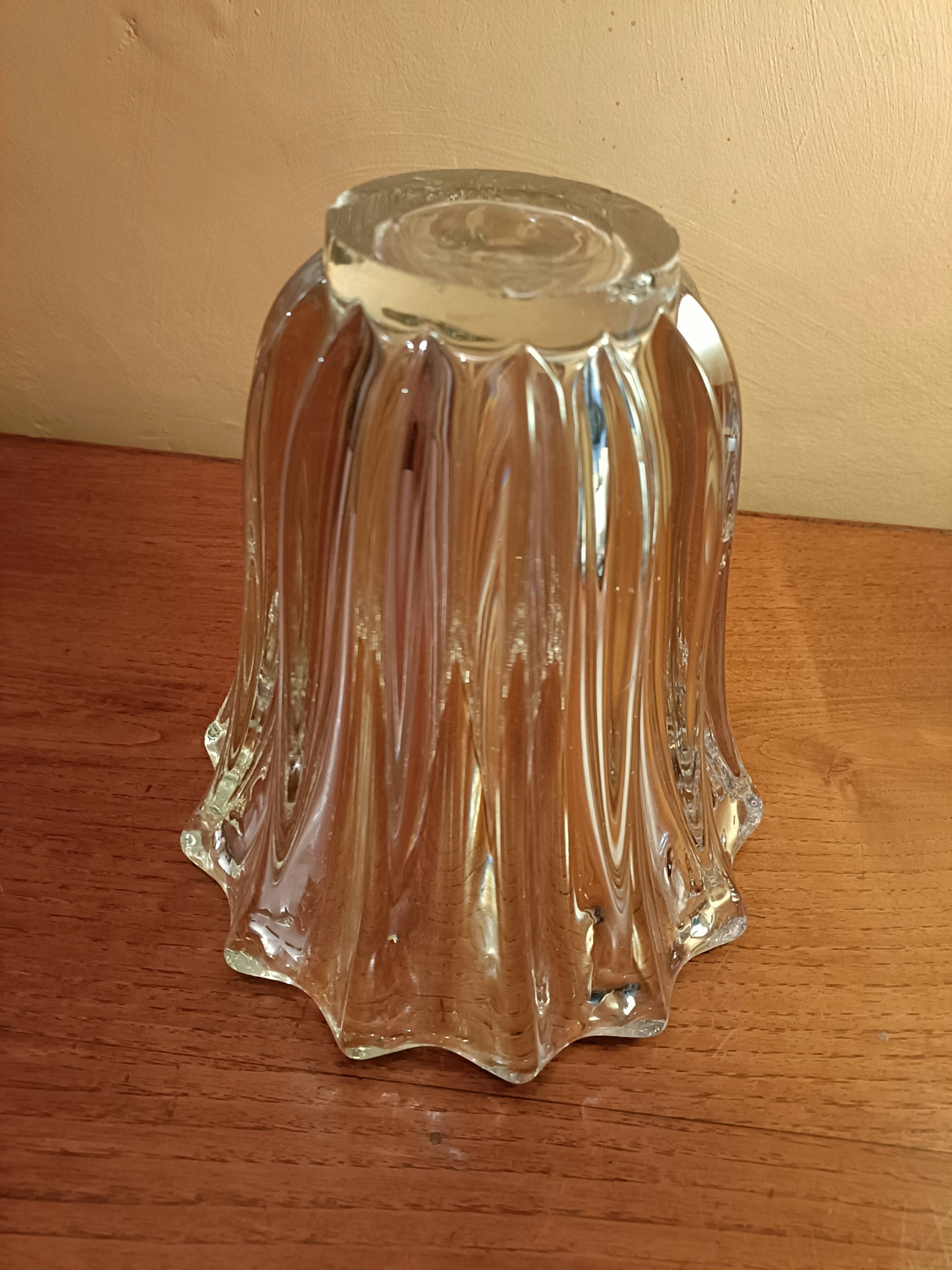 D'Avesn style glass tulip vase