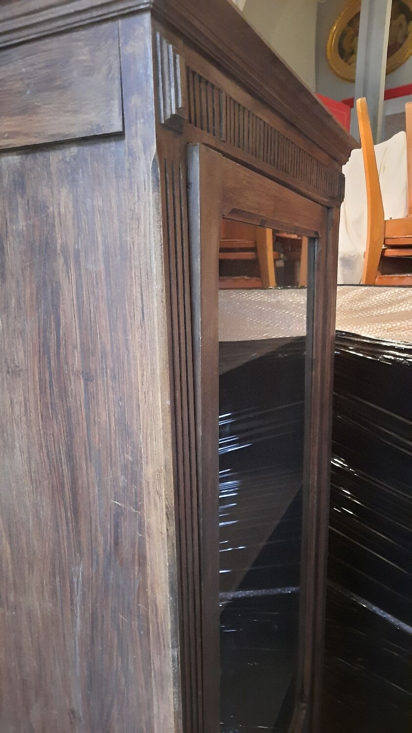 Art Deco style showcase