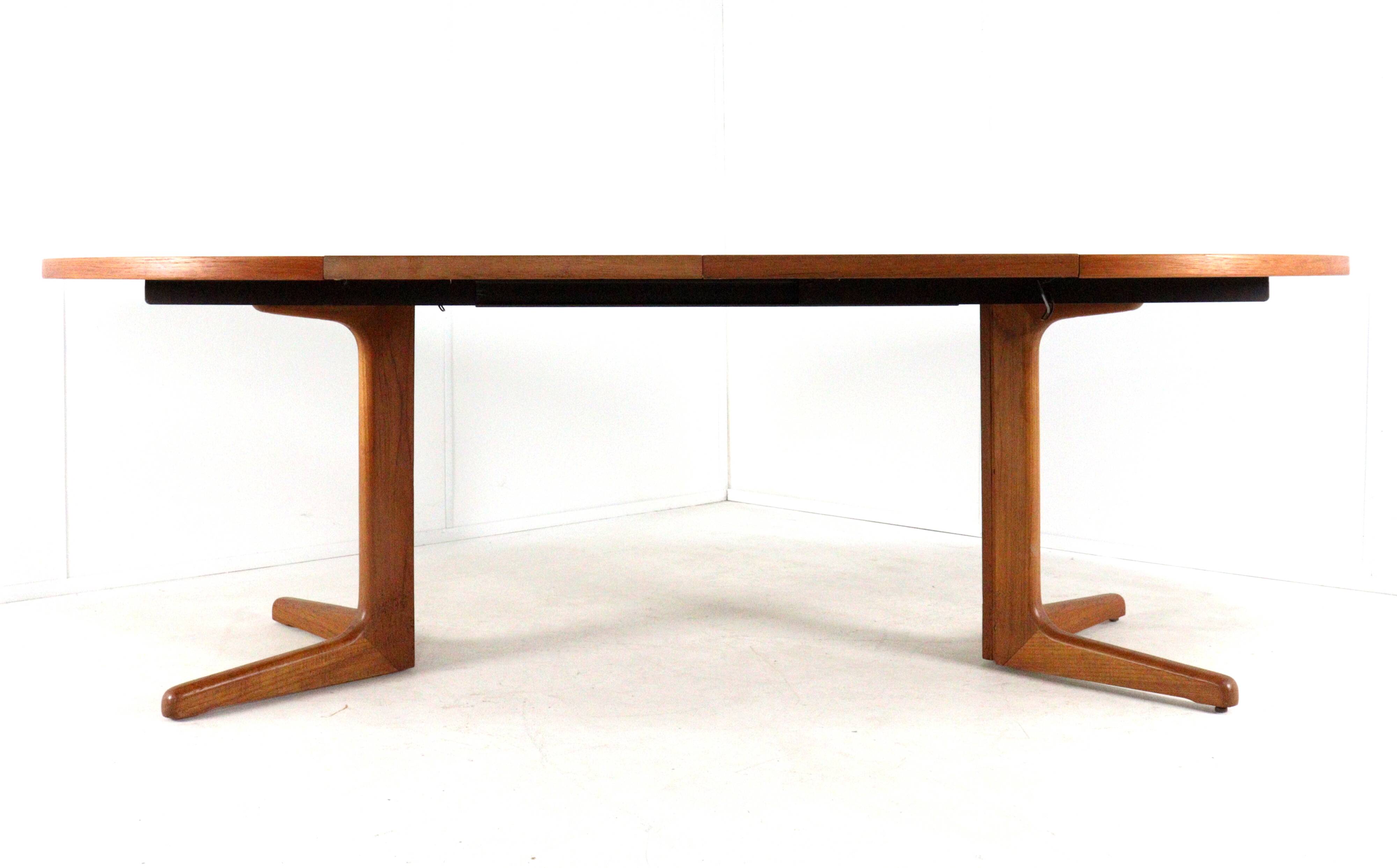 S. Burchardt Nielsen round (2x) extendable dining table danish design teak
