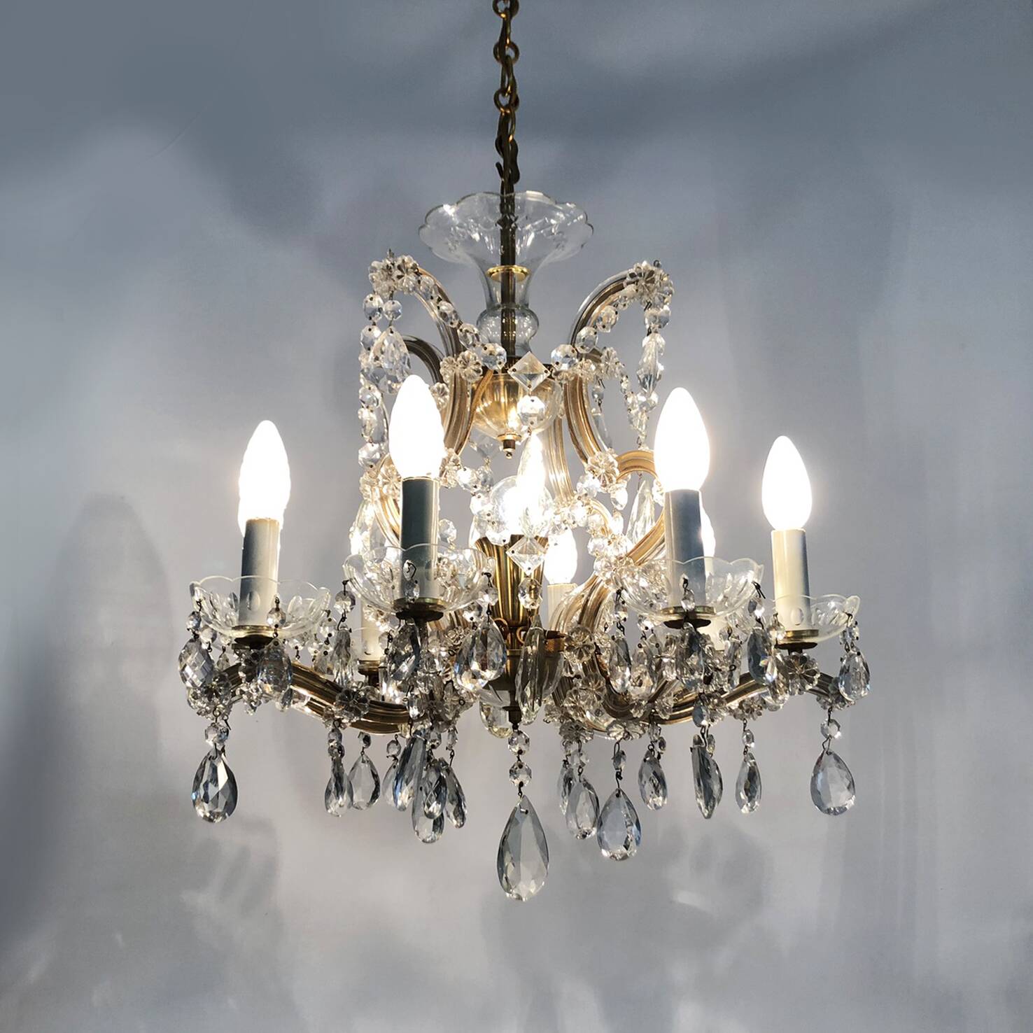 Old chandelier, pendant light, Marie Thérèse light with 9 lights and glass pendants. 1980s