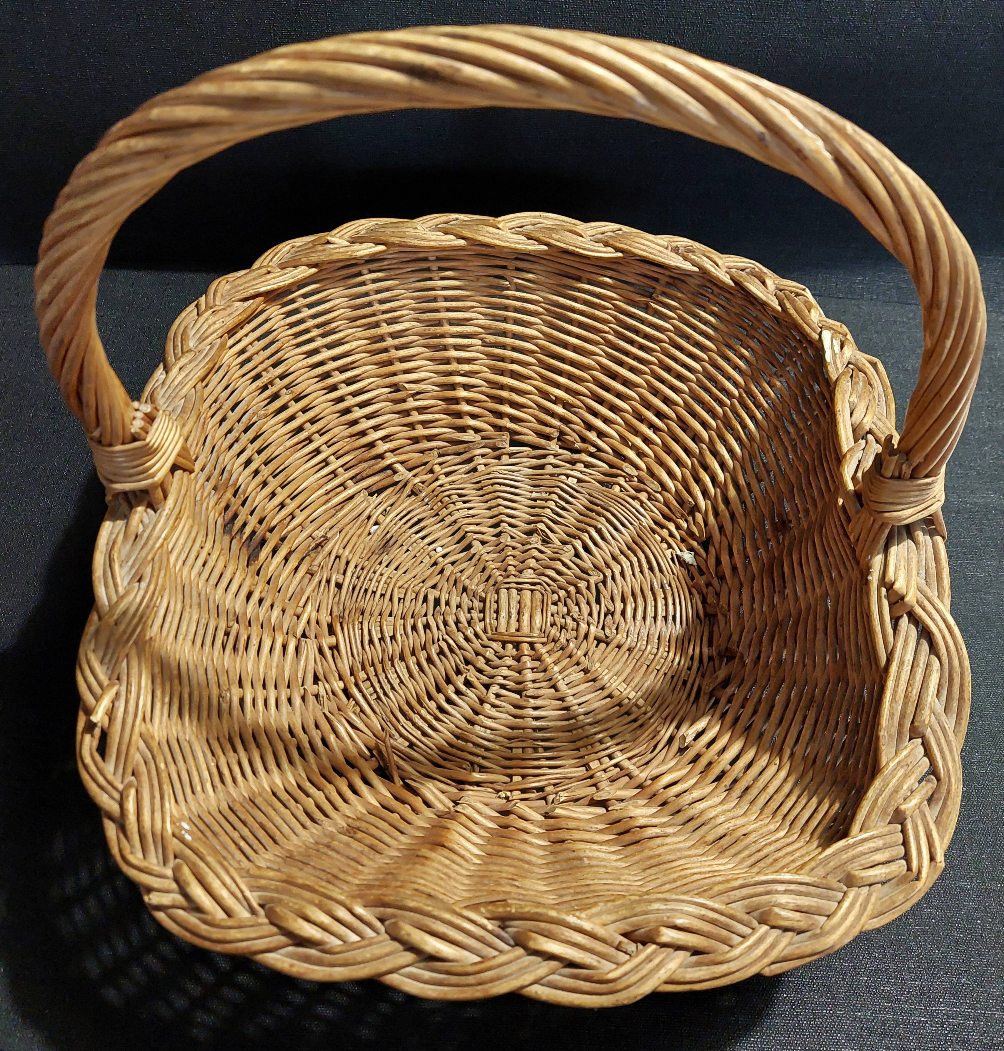 Vintage wicker basket 35 cm